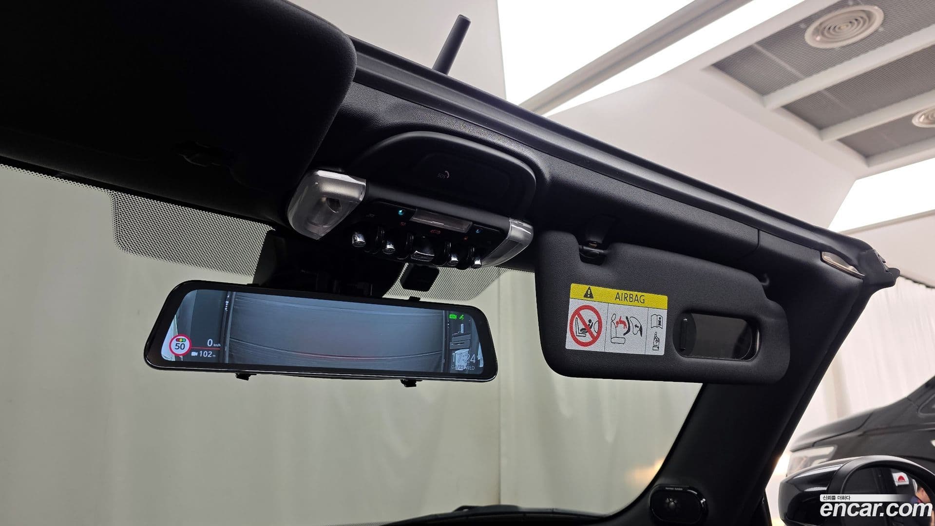 Main__Slider__Photo:Cooper Convertible Mini 2023.1-30