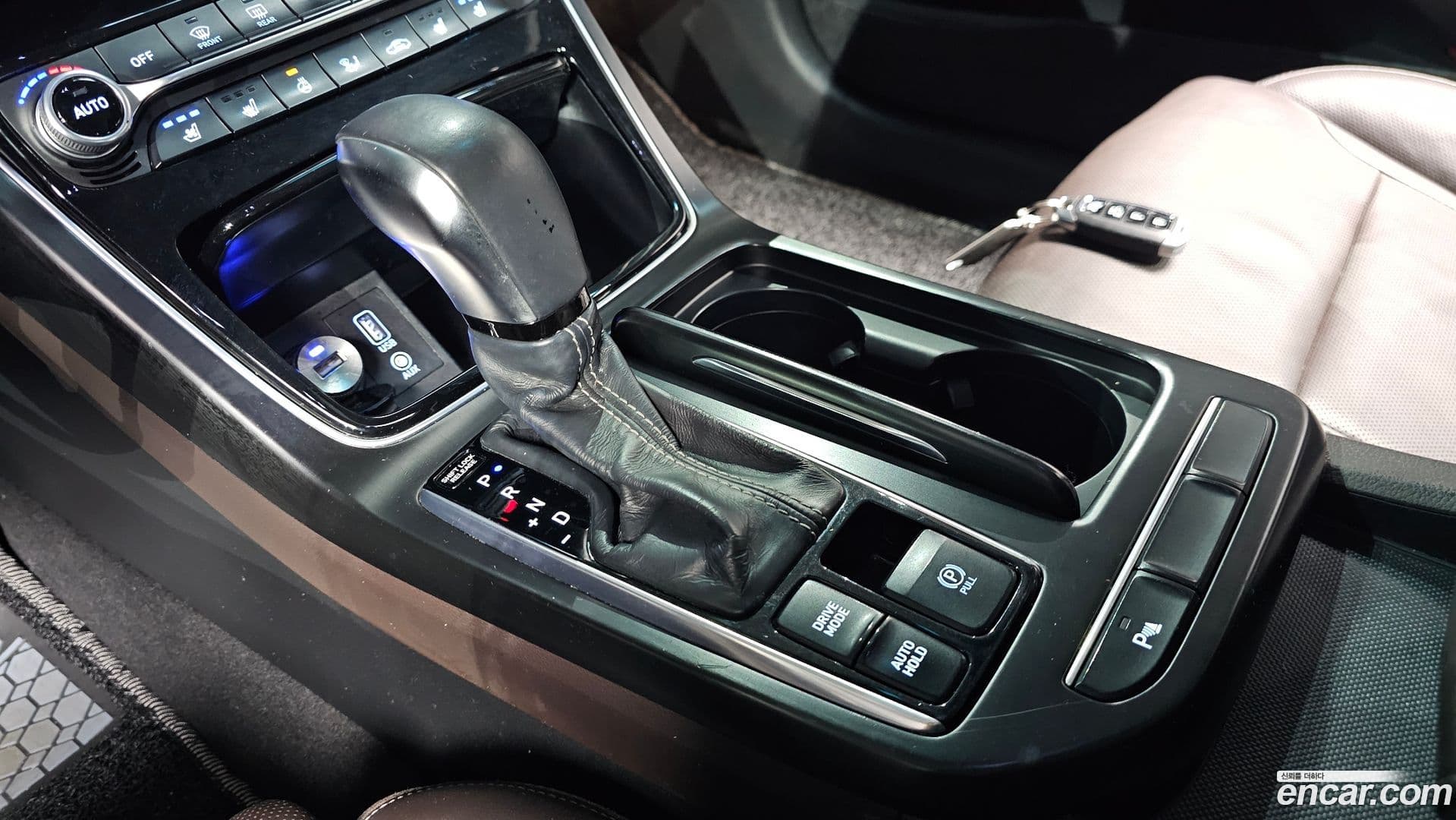 Main__Slider__Photo:Grandeur Hyundai 2017.4-8