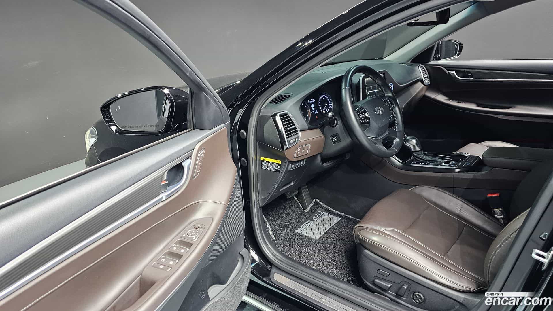 Grandeur Hyundai 2017.4-OPTION-015