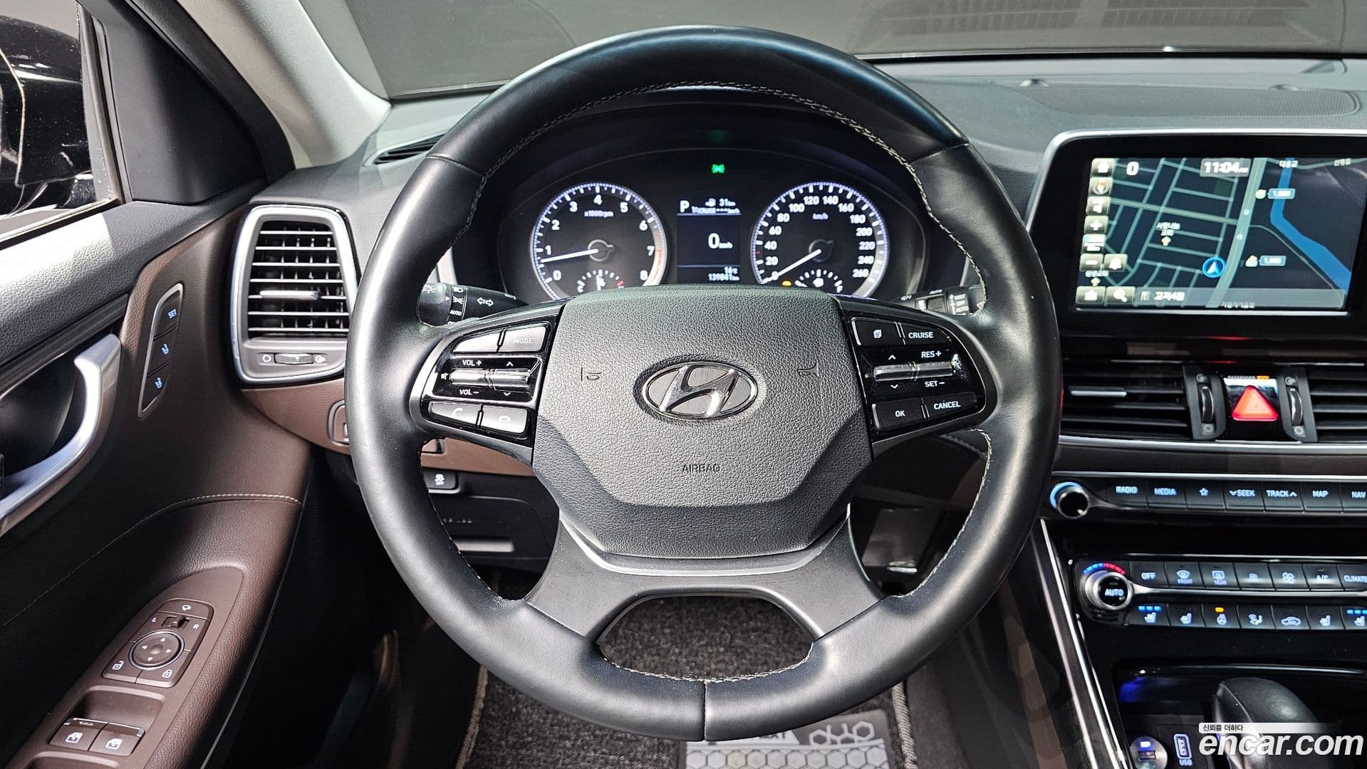 Main__Slider__Photo:Grandeur Hyundai 2017.4-11