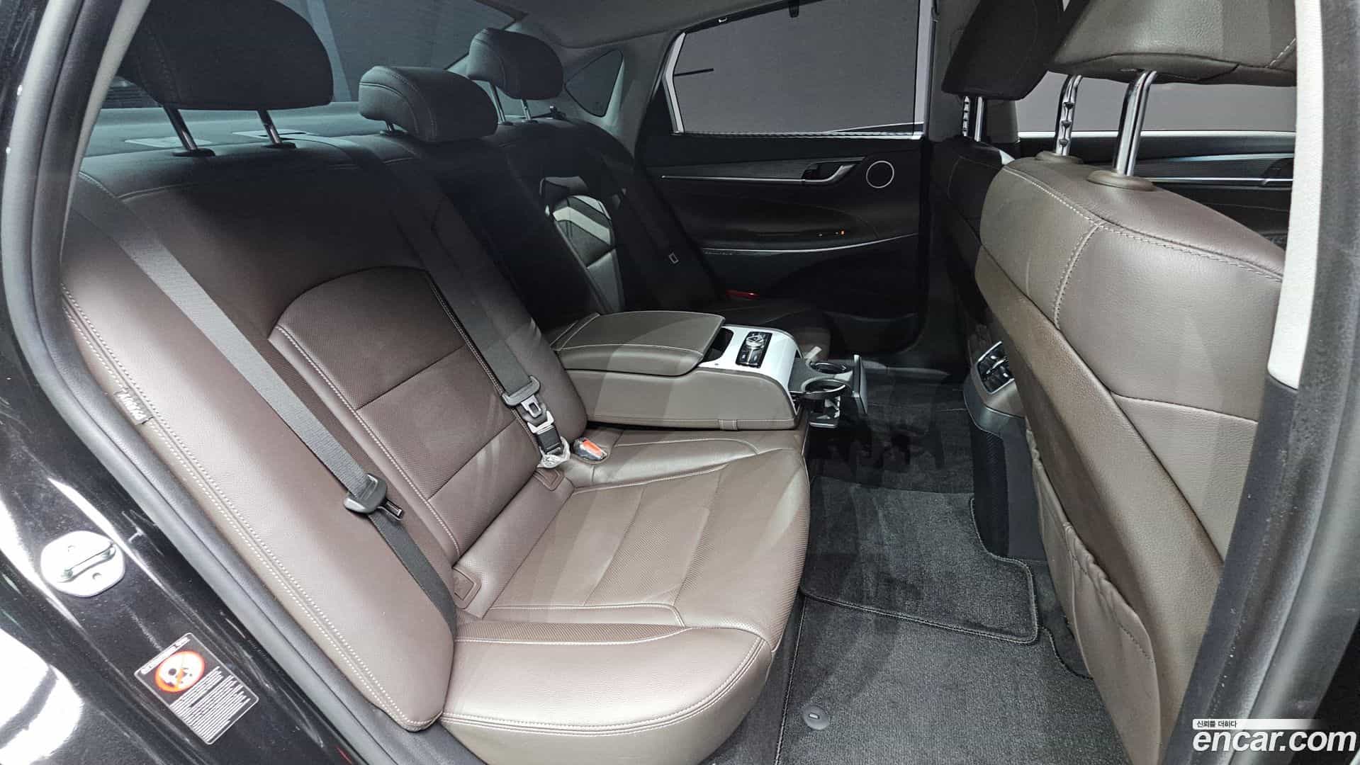 Grandeur Hyundai 2017.4-OPTION-023