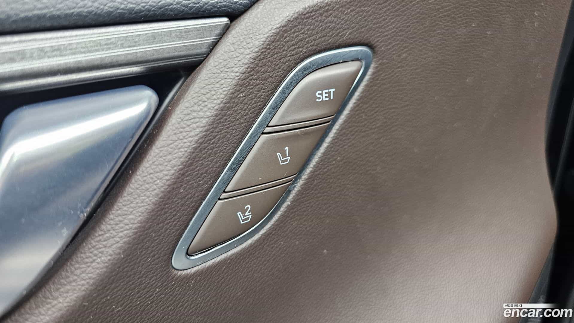 Grandeur Hyundai 2017.4-OPTION-042