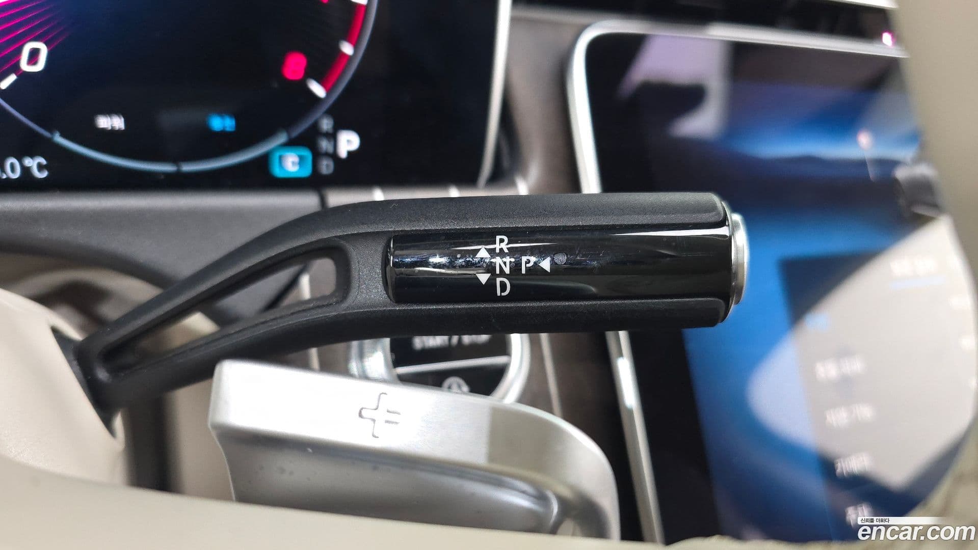 Main__Slider__Photo:E-Class Mercedes-Benz 2024.7-8