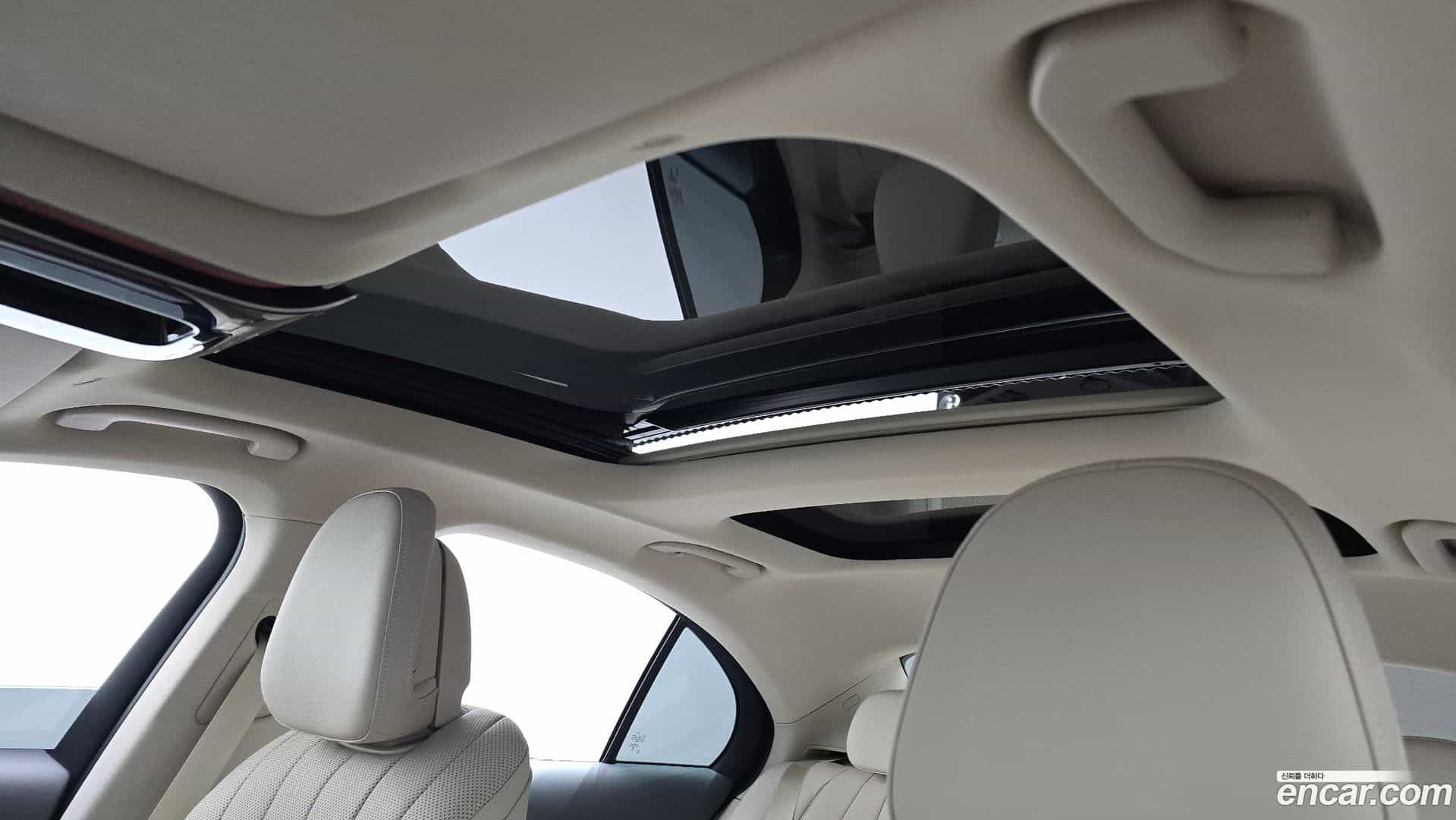 E-Class Mercedes-Benz 2024.7-OPTION-023