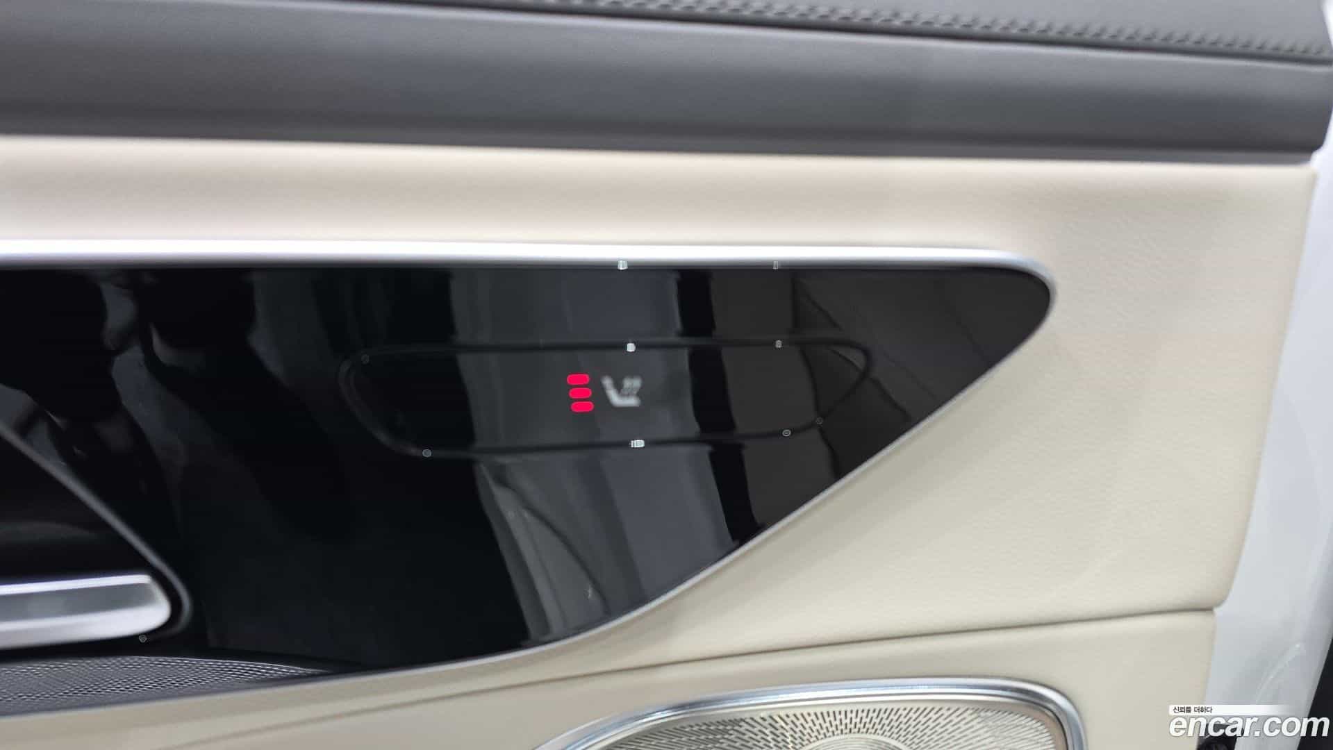 E-Class Mercedes-Benz 2024.7-OPTION-042