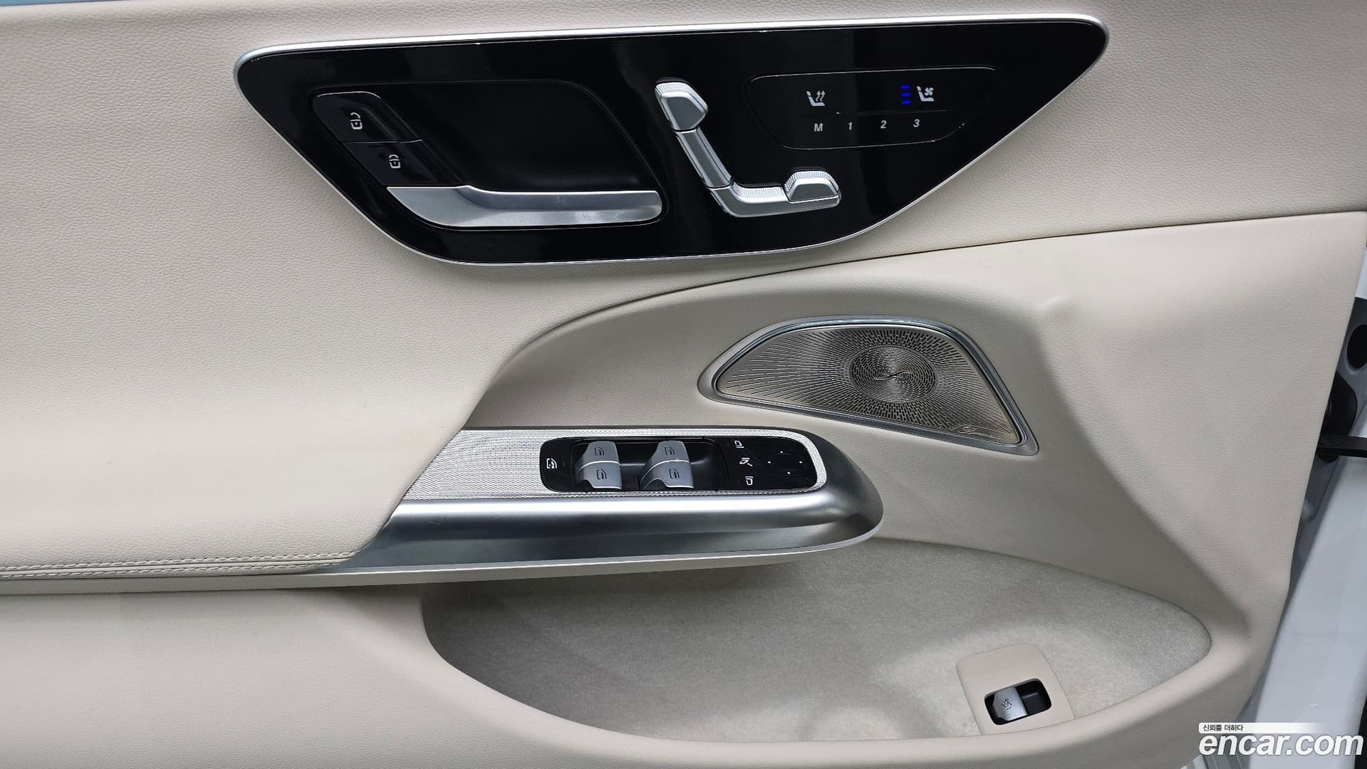 Main__Slider__Photo:E-Class Mercedes-Benz 2024.7-32