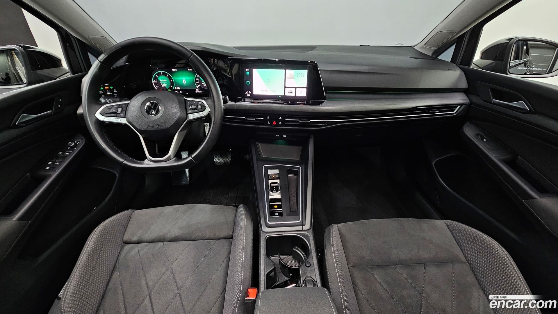Main__Slider__Photo:Golf Volkswagen 2022.3-6
