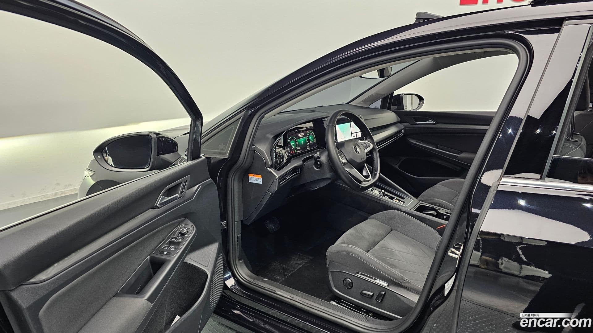 Main__Slider__Photo:Golf Volkswagen 2022.3-9