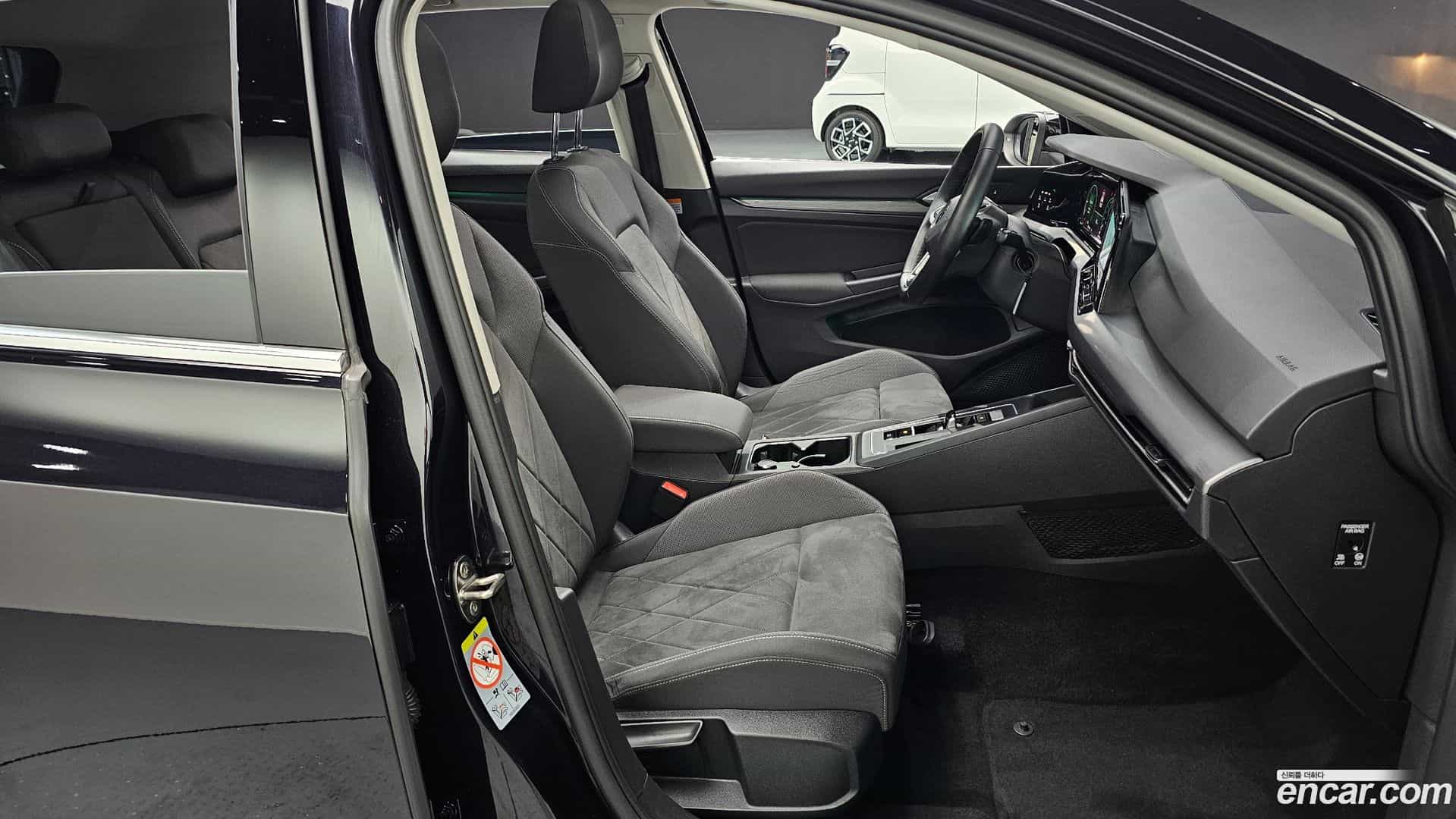 Golf Volkswagen 2022.3-INNER-036