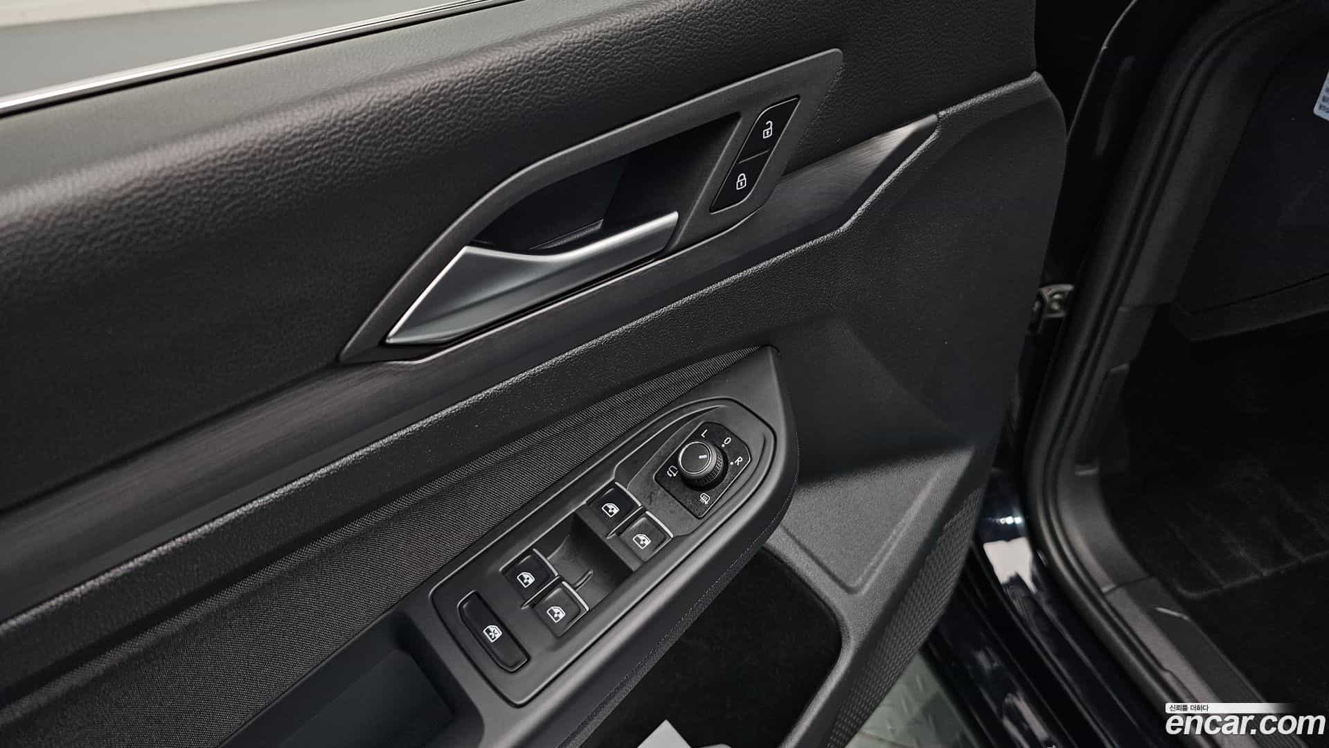 Golf Volkswagen 2022.3-OPTION-042