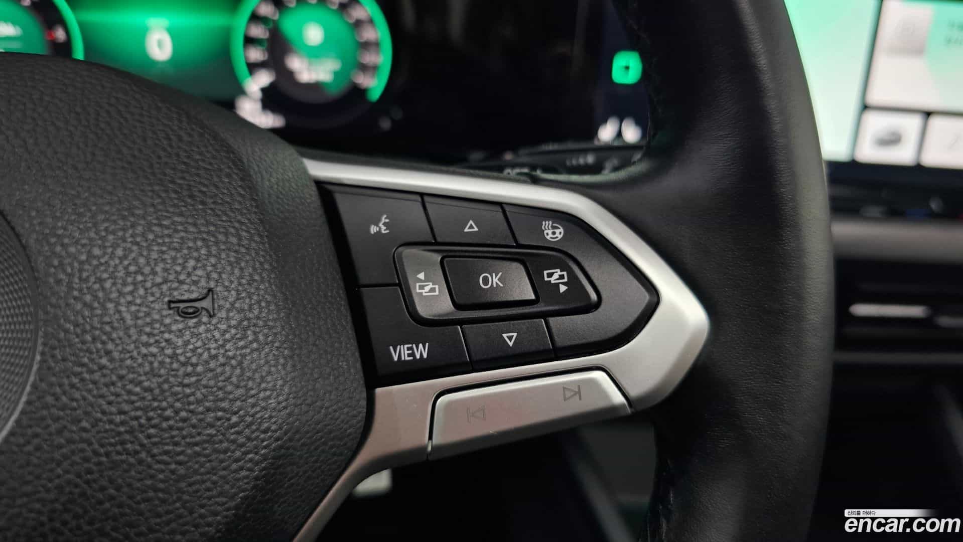 Golf Volkswagen 2022.3-OPTION-045