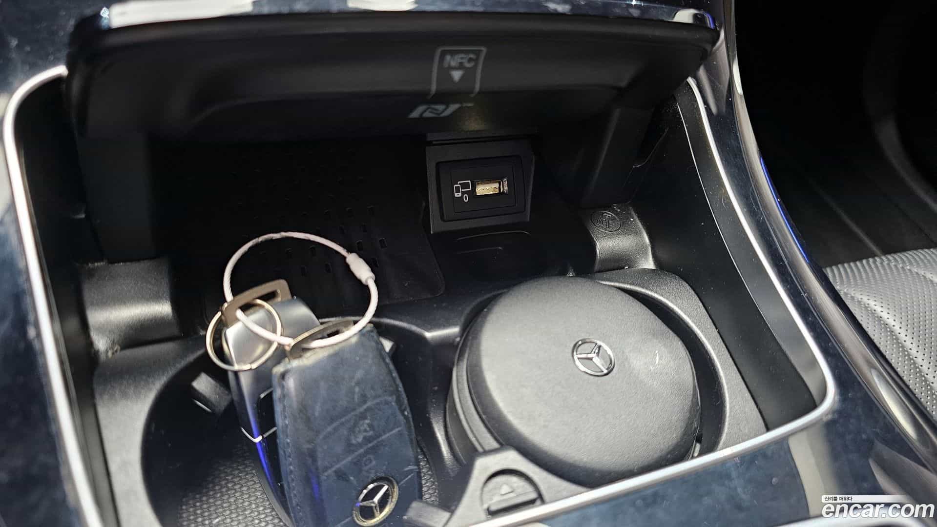 E-Class Mercedes-Benz 2018.11-OPTION-017