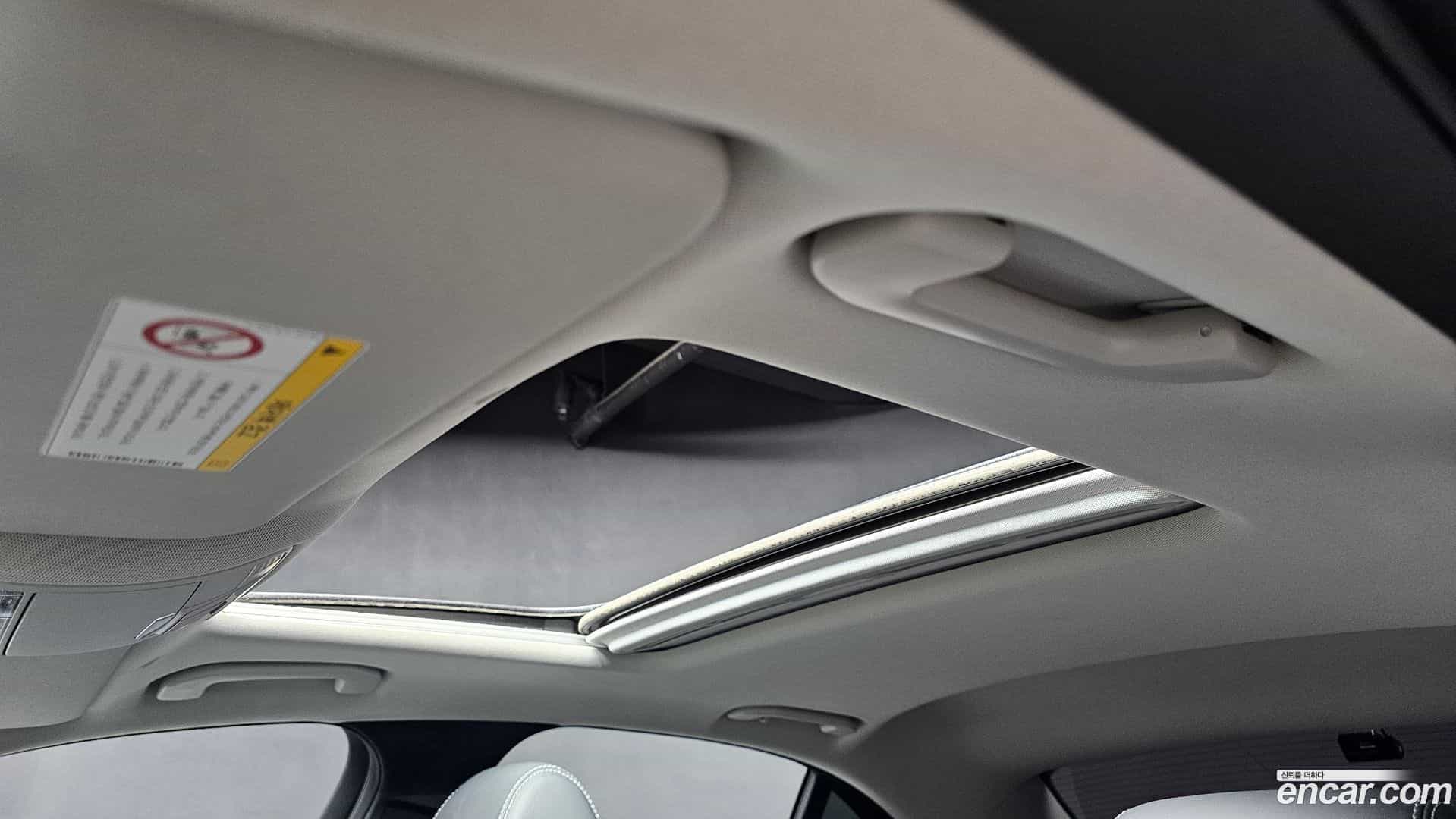 E-Class Mercedes-Benz 2018.11-OPTION-023