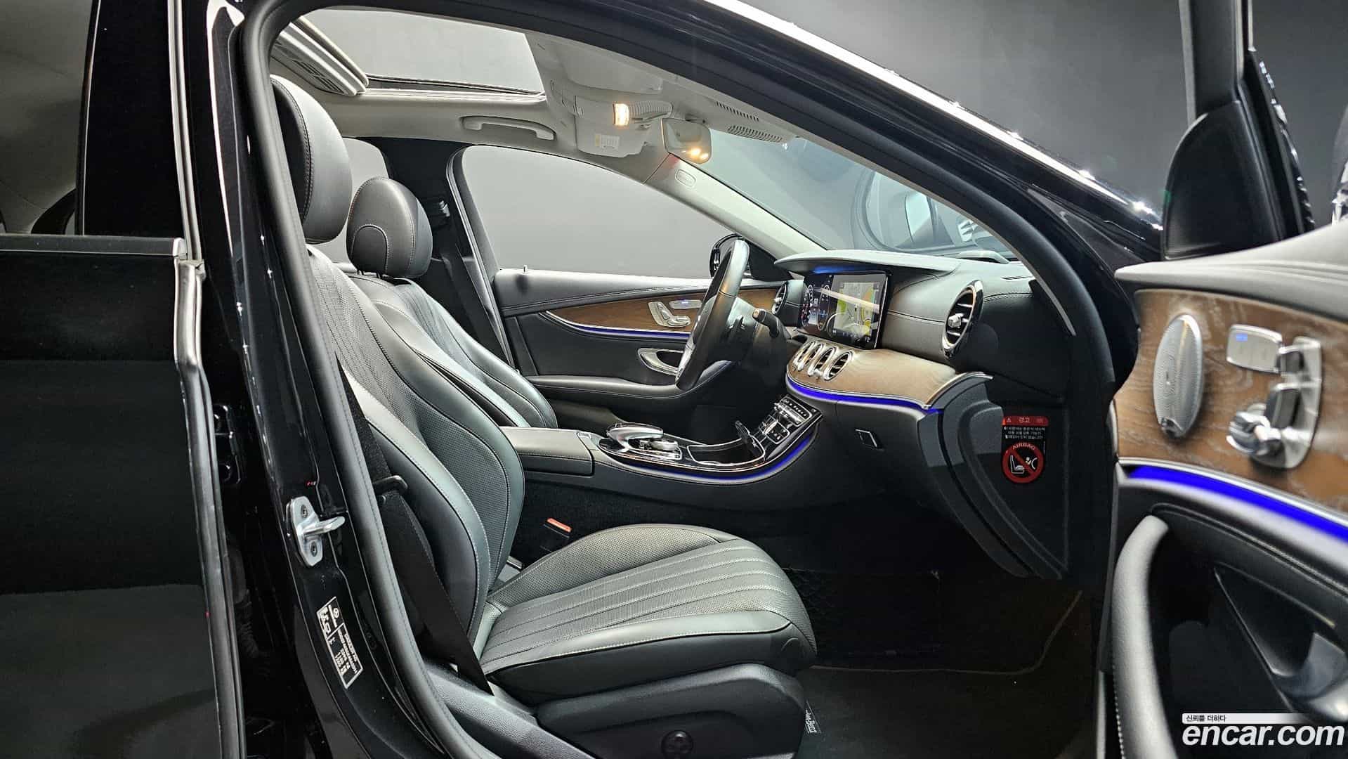 E-Class Mercedes-Benz 2018.11-INNER-036
