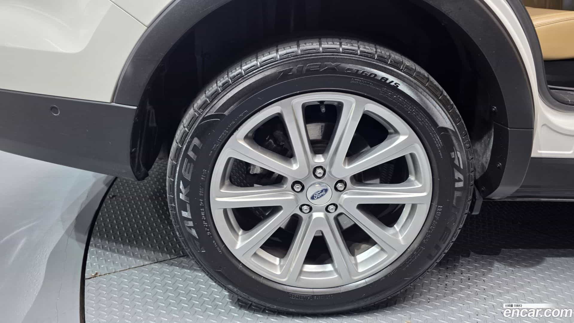 Explorer Ford 2015.9-OUTER-005