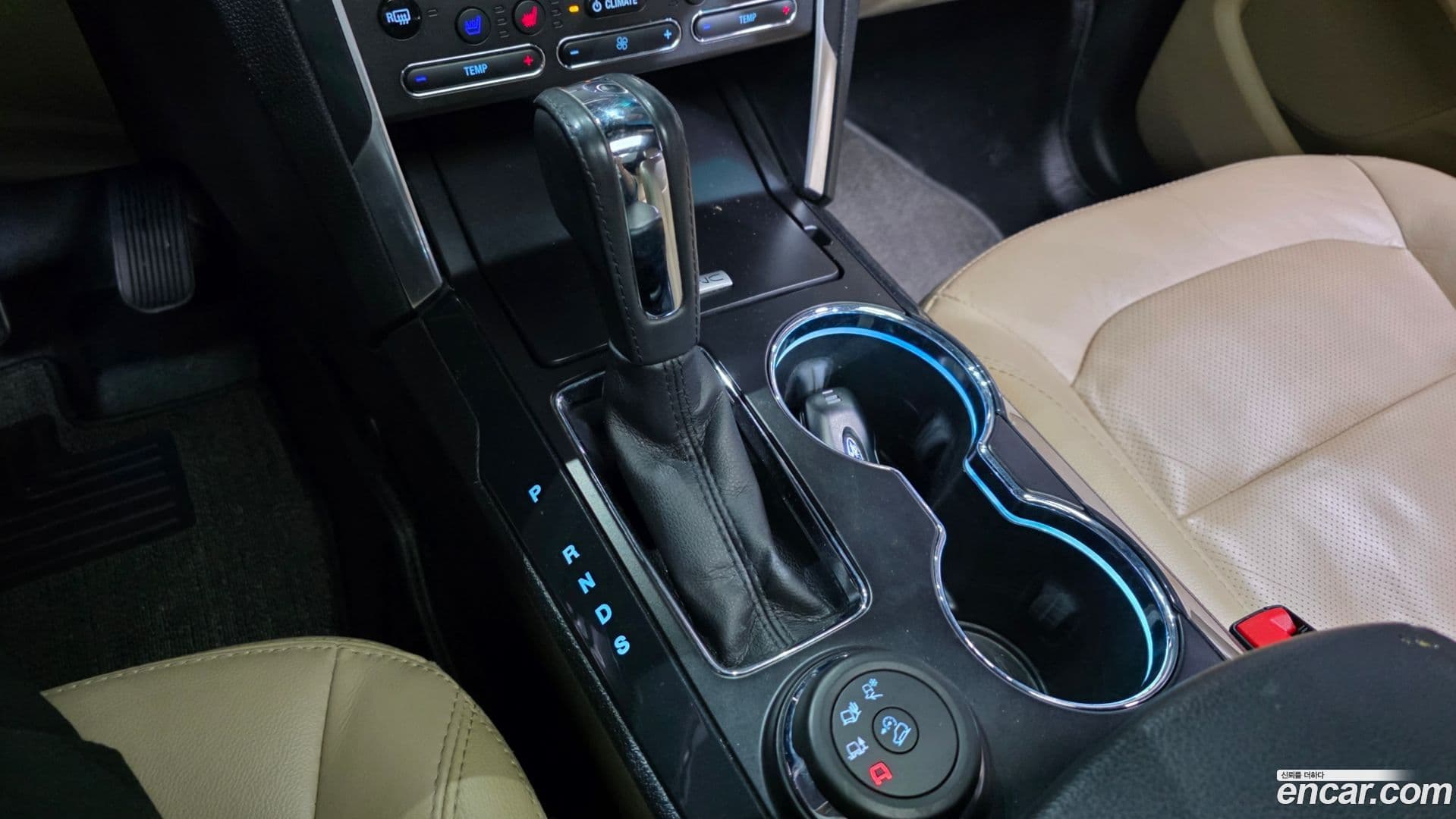 Main__Slider__Photo:Explorer Ford 2015.9-8