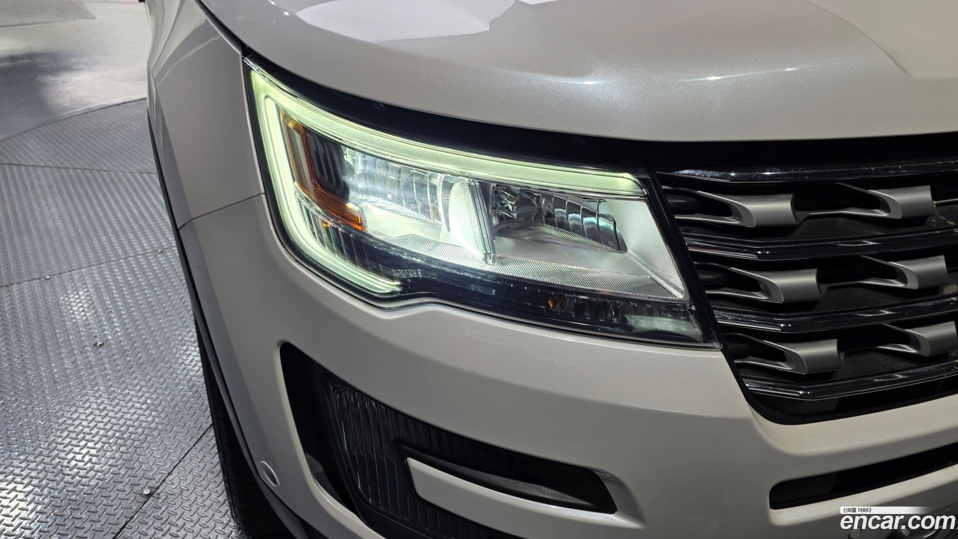 Main__Slider__Photo:Explorer Ford 2015.9-21