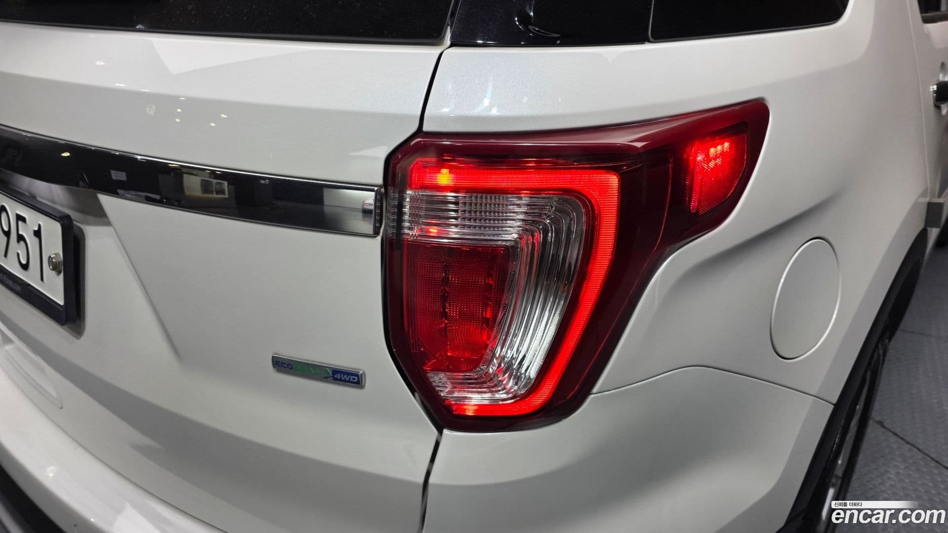 Main__Slider__Photo:Explorer Ford 2015.9-22