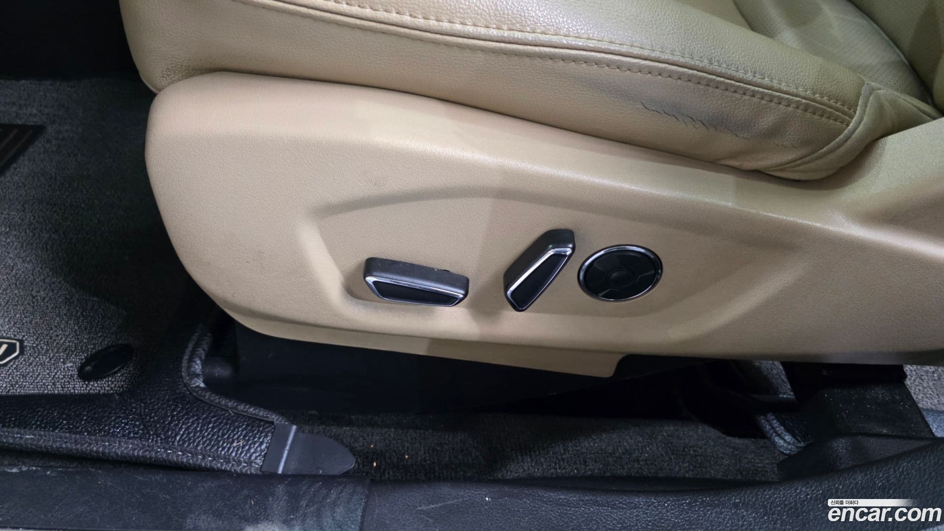 Main__Slider__Photo:Explorer Ford 2015.9-35
