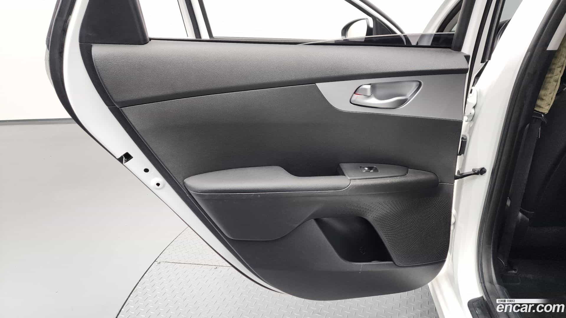 K3 Kia 2022.1-INNER-035