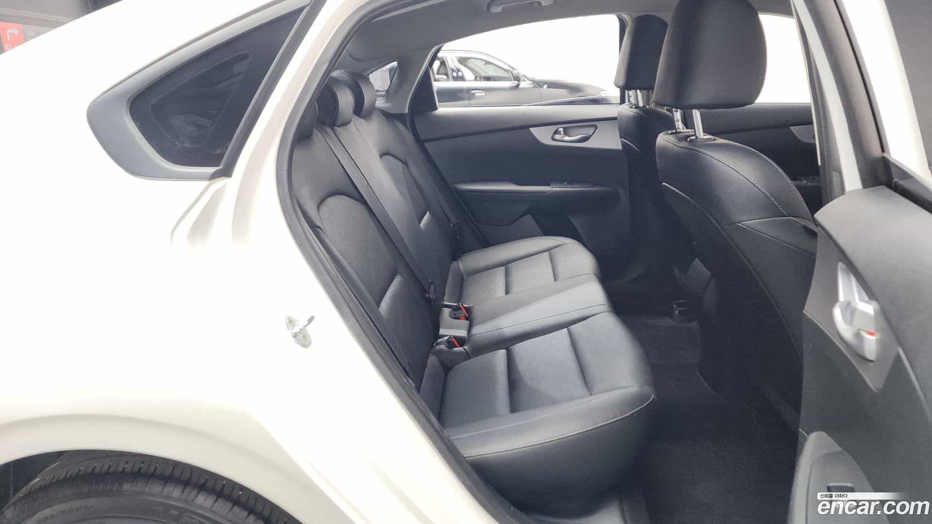 K3 Kia 2022.1-INNER-036