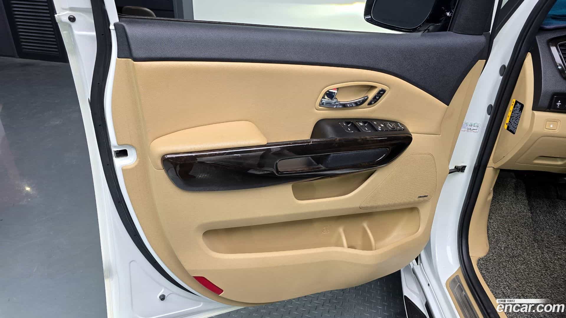 Canival Kia 2019.0-INNER-034