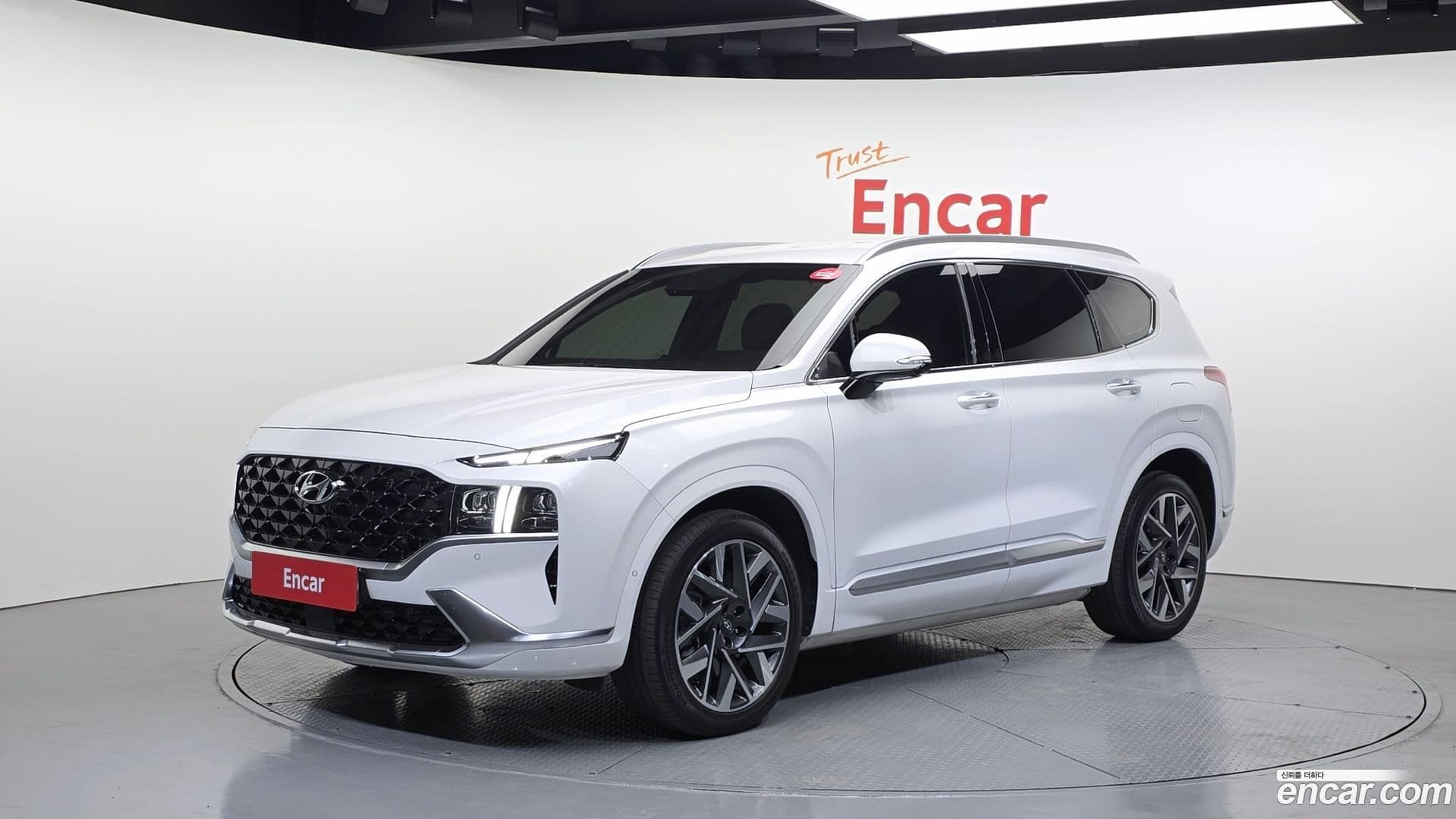 Main__Slider__Photo:Santafe Hyundai 2021.6-0