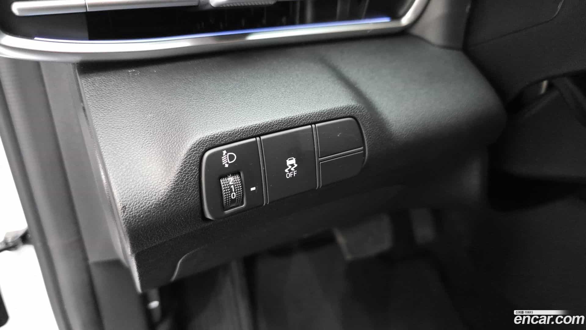 AVANTE Hyundai 2024.3-OPTION-023