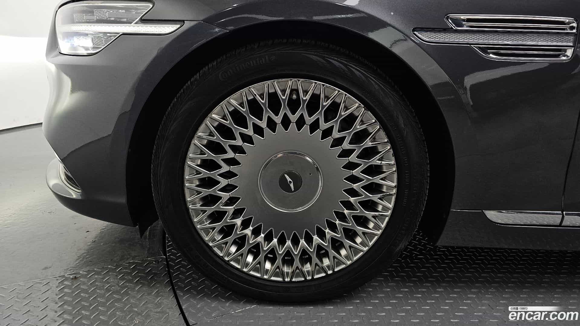 G90 Genesis 2019.0-OUTER-005
