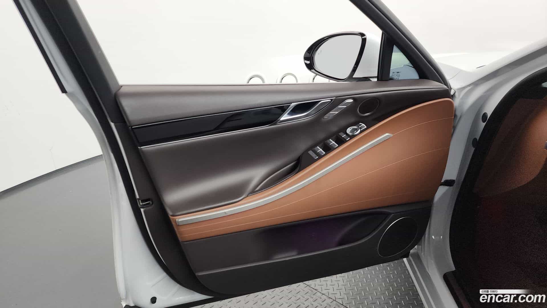 G80 Genesis 2021.2-INNER-034