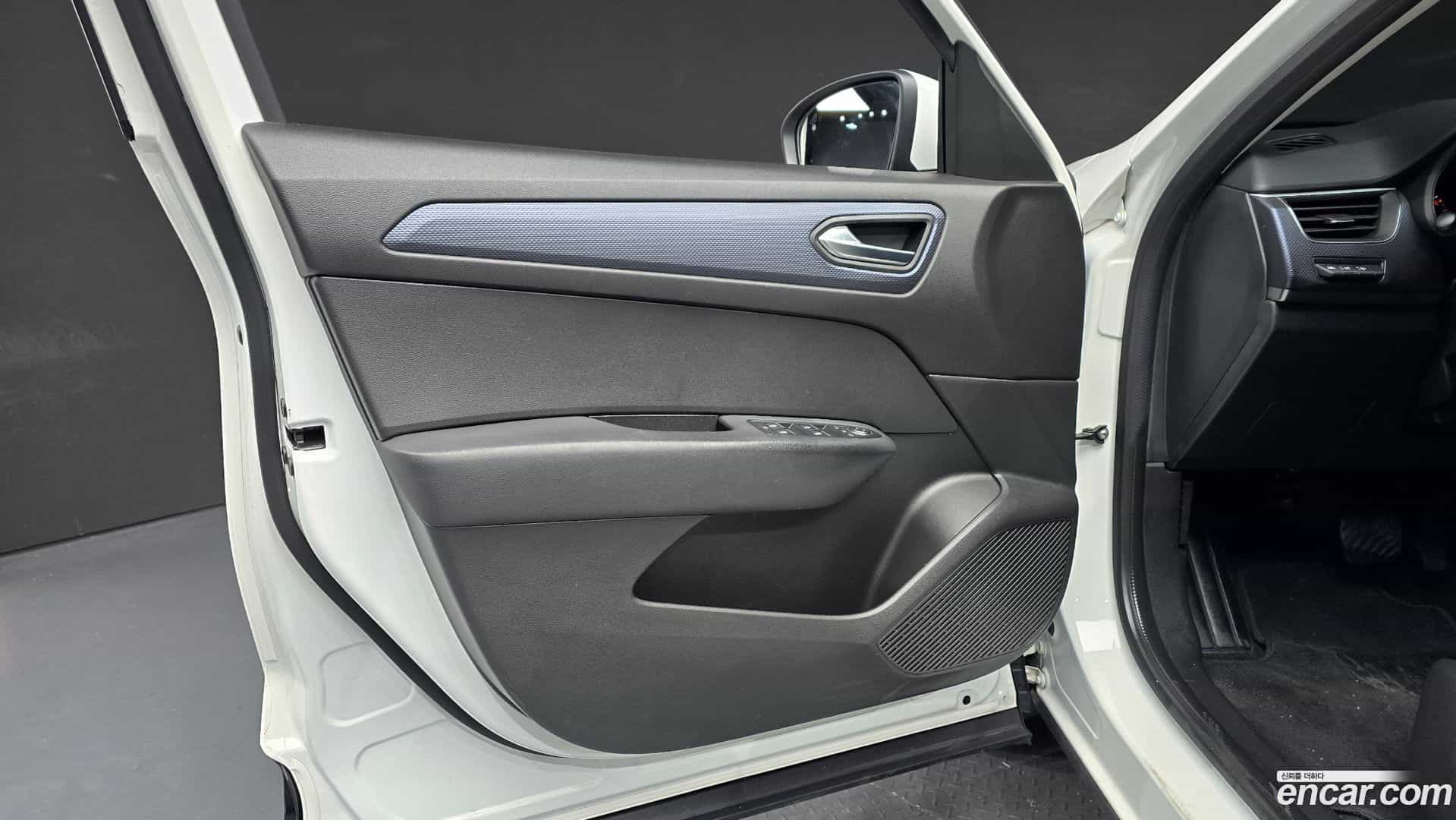 XM3 Renault Korea 2021.3-INNER-034