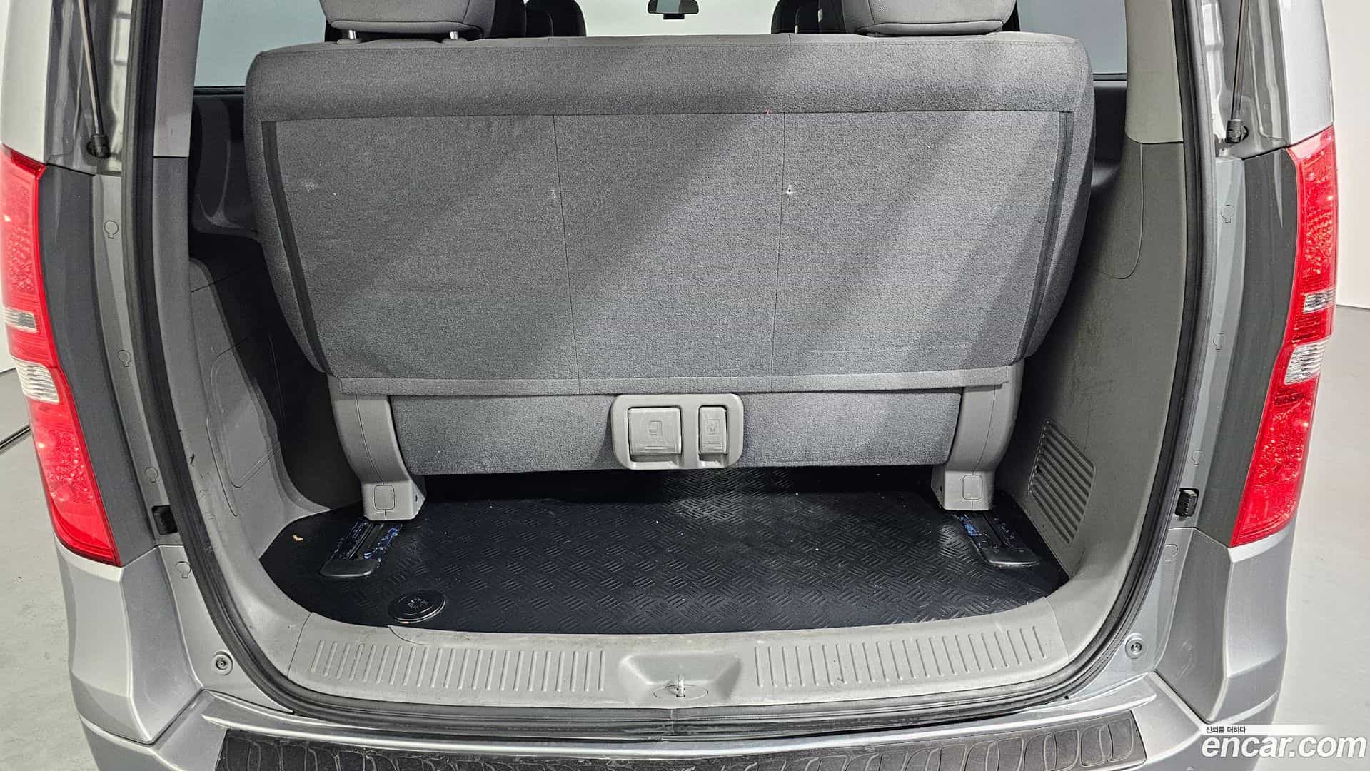 Starex Hyundai 2020.8-OPTION-024