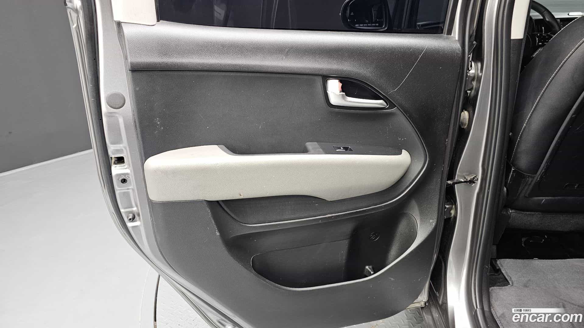 RAY Kia 2023.6-INNER-035