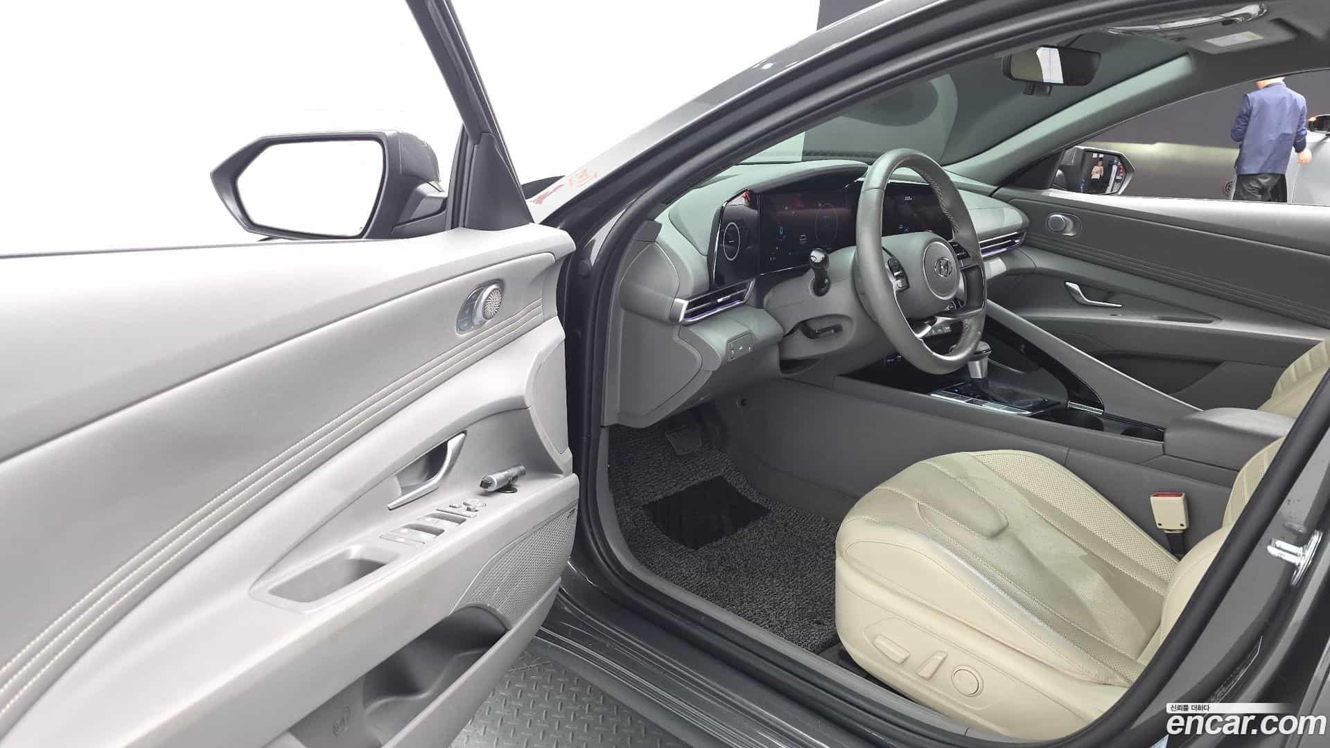 AVANTE Hyundai 2022.11-OPTION-015