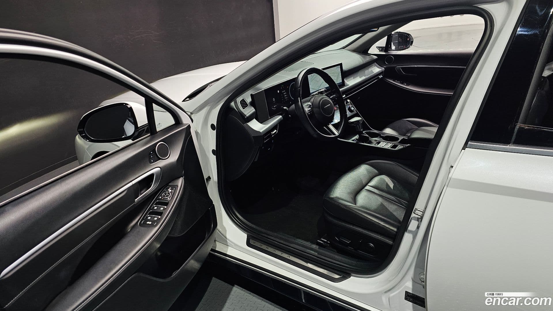Main__Slider__Photo:Sonata Hyundai 2023.6-9