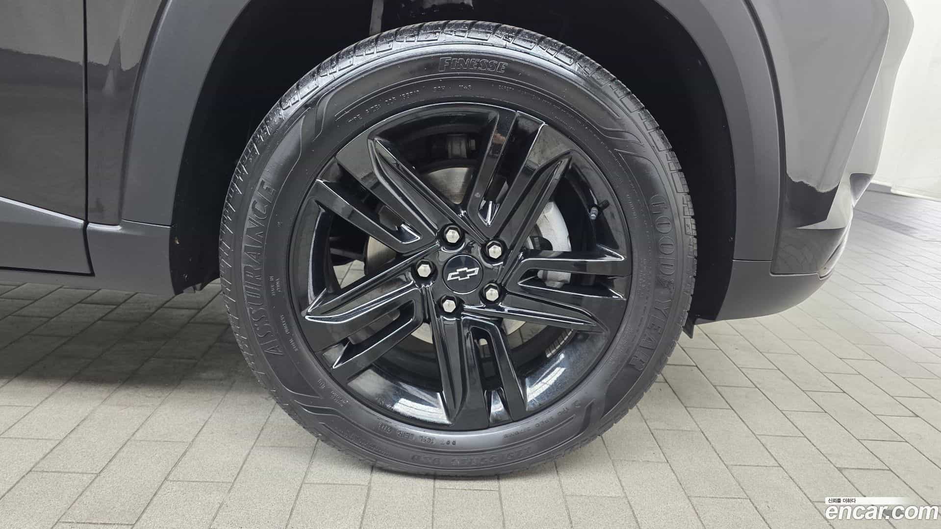 Trax Chevrolet 2023.3-OUTER-031