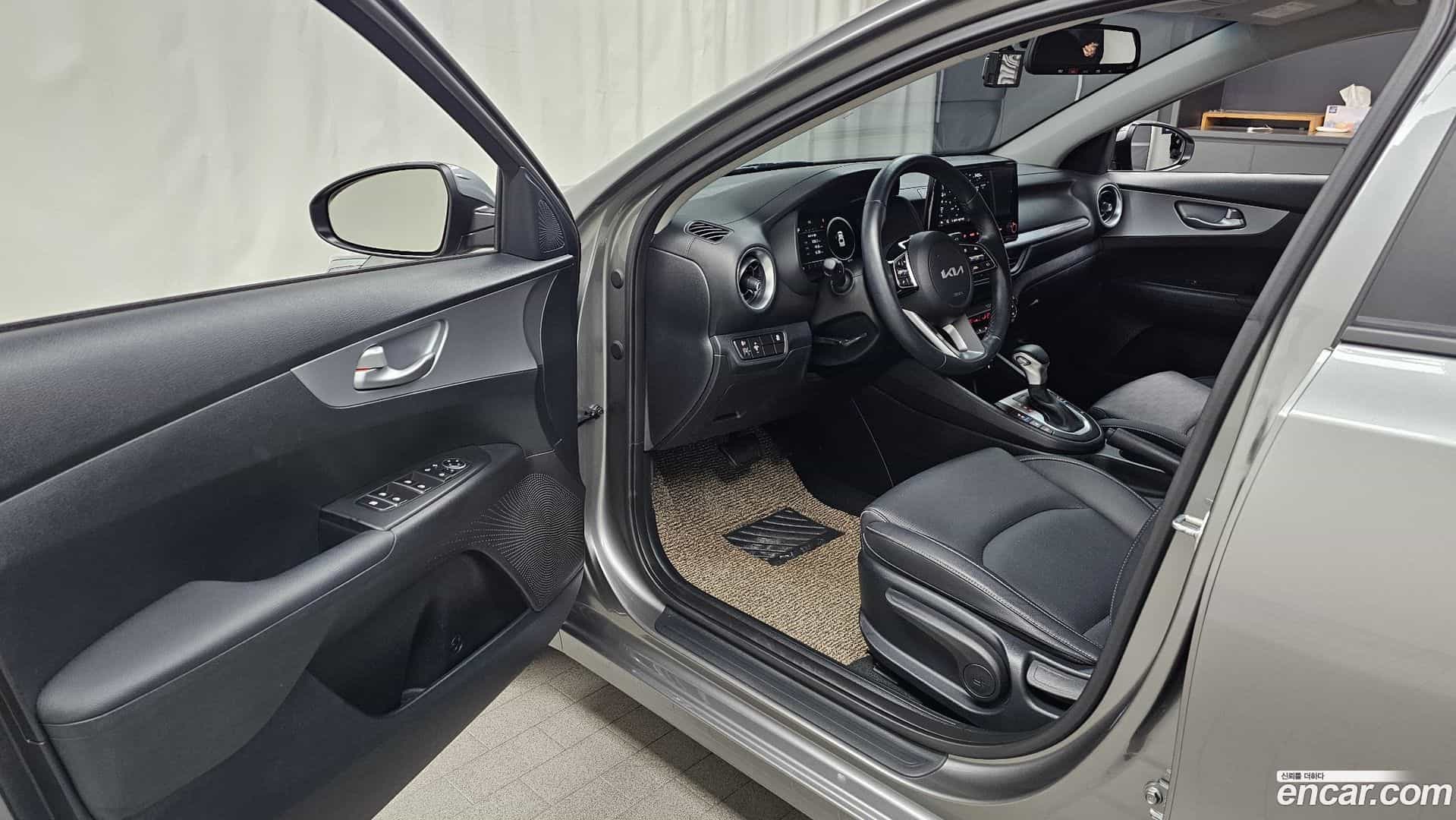 K3 Kia 2022.2-INNER-010