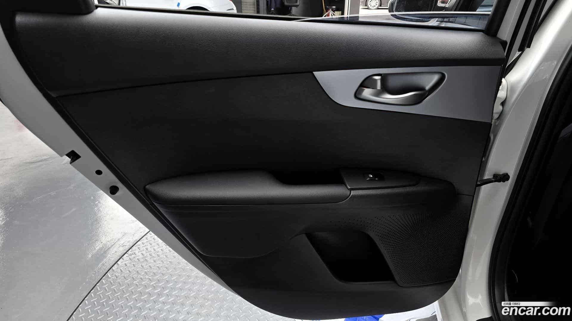 K3 Kia 2022.2-INNER-035