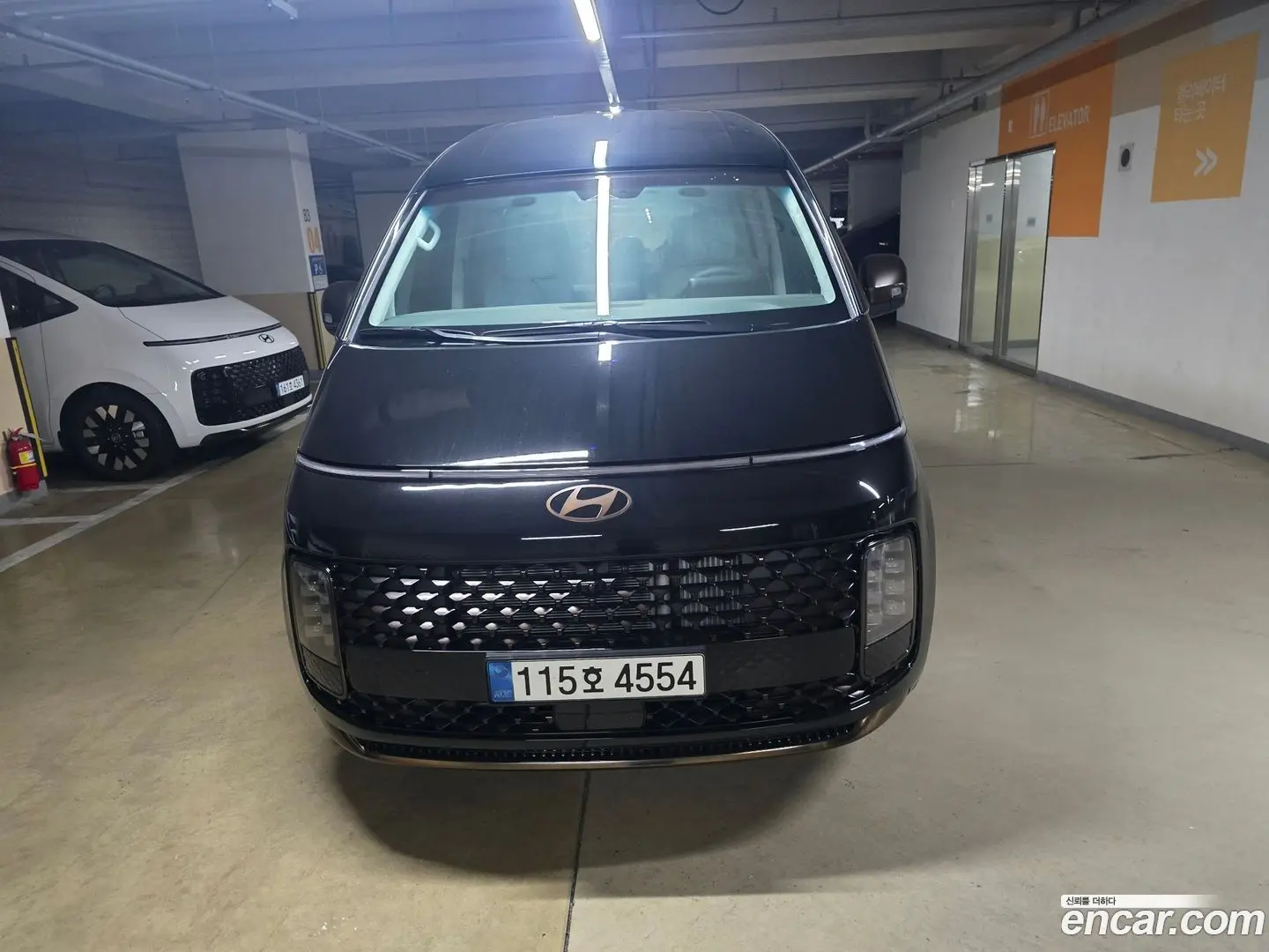 Main__Slider__Photo:Staria Hyundai 2025.6-0