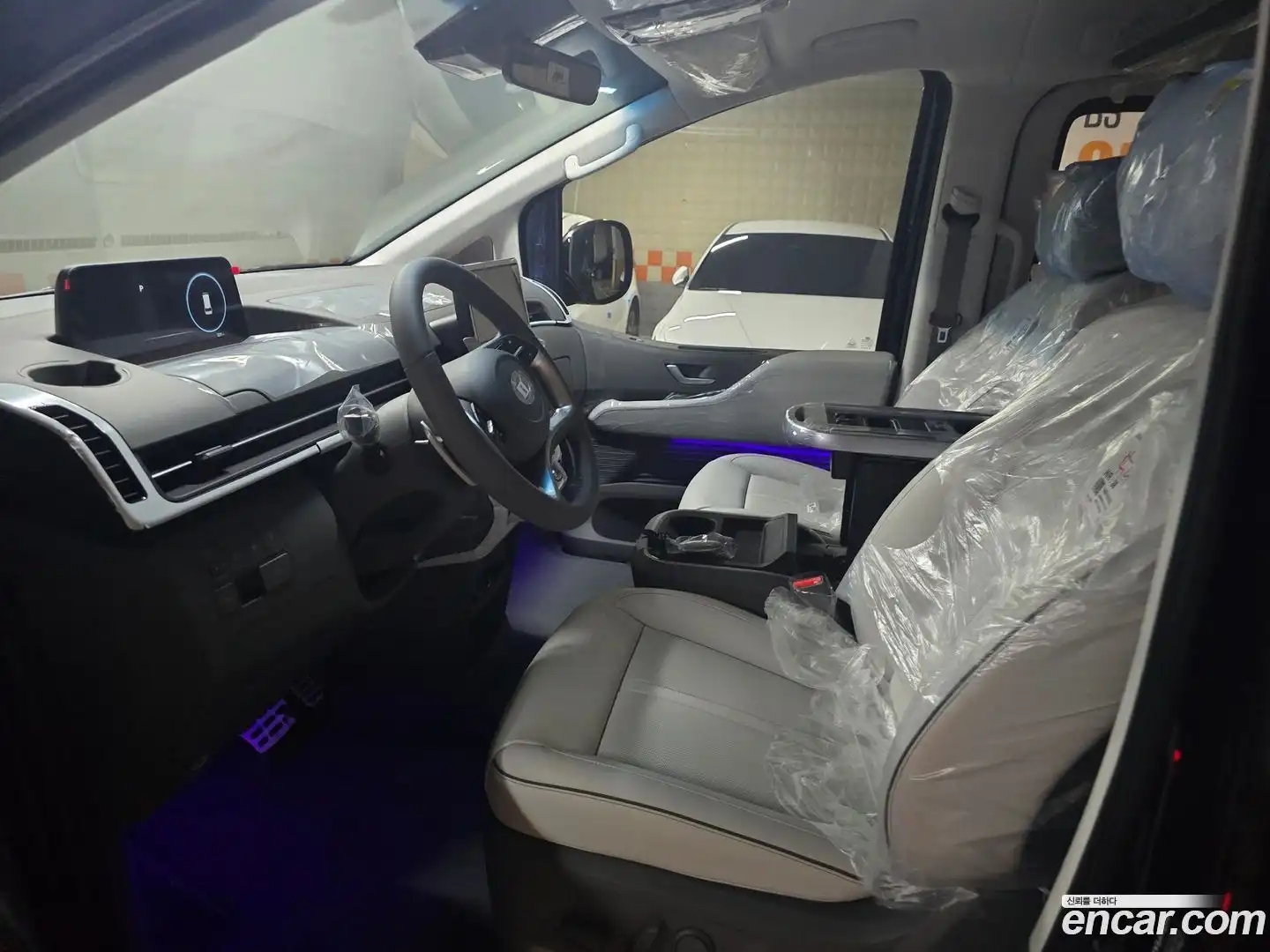 Staria Hyundai 2025.6-OPTION-016