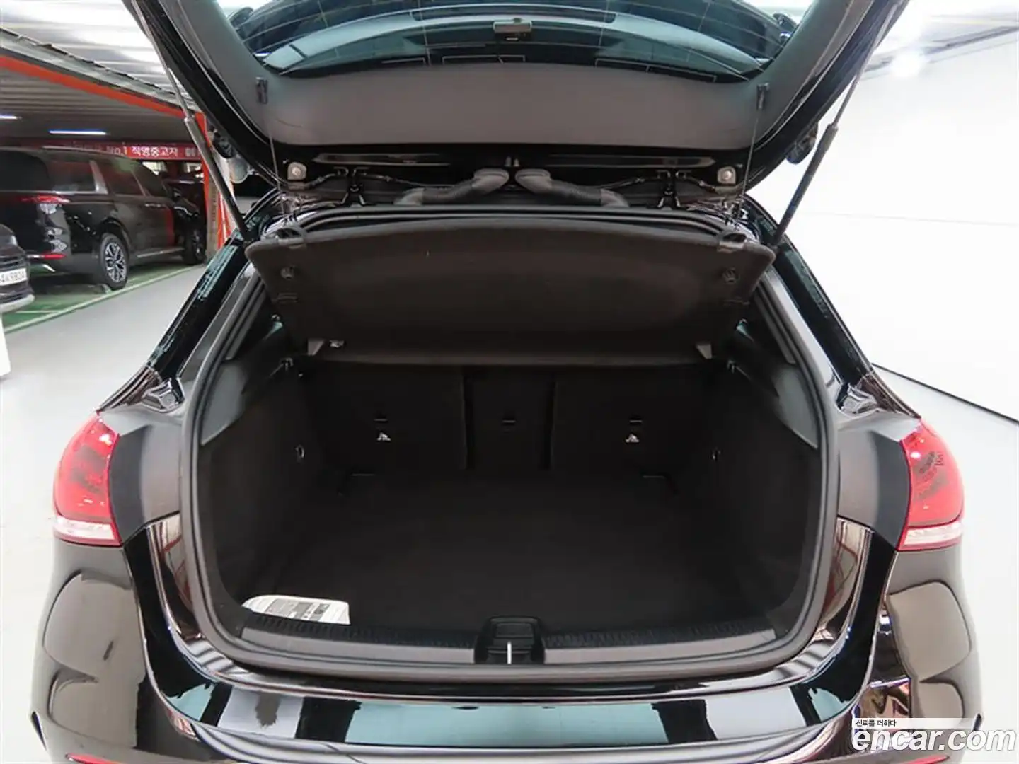 A-Class Mercedes-Benz 2022.9-OPTION-022