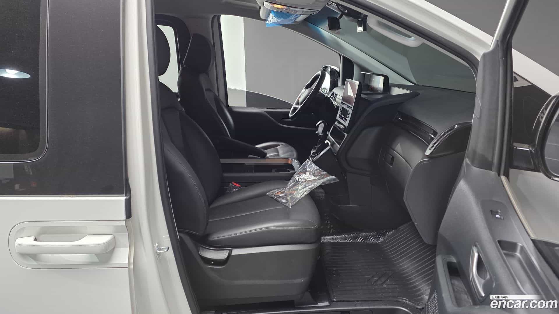 Staria Hyundai 2024.10-OPTION-016