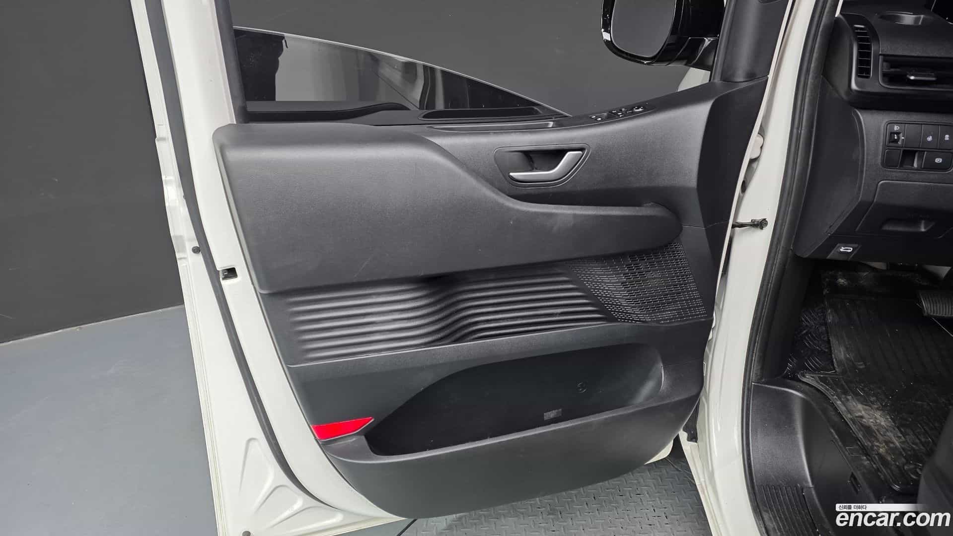 Staria Hyundai 2024.10-INNER-034