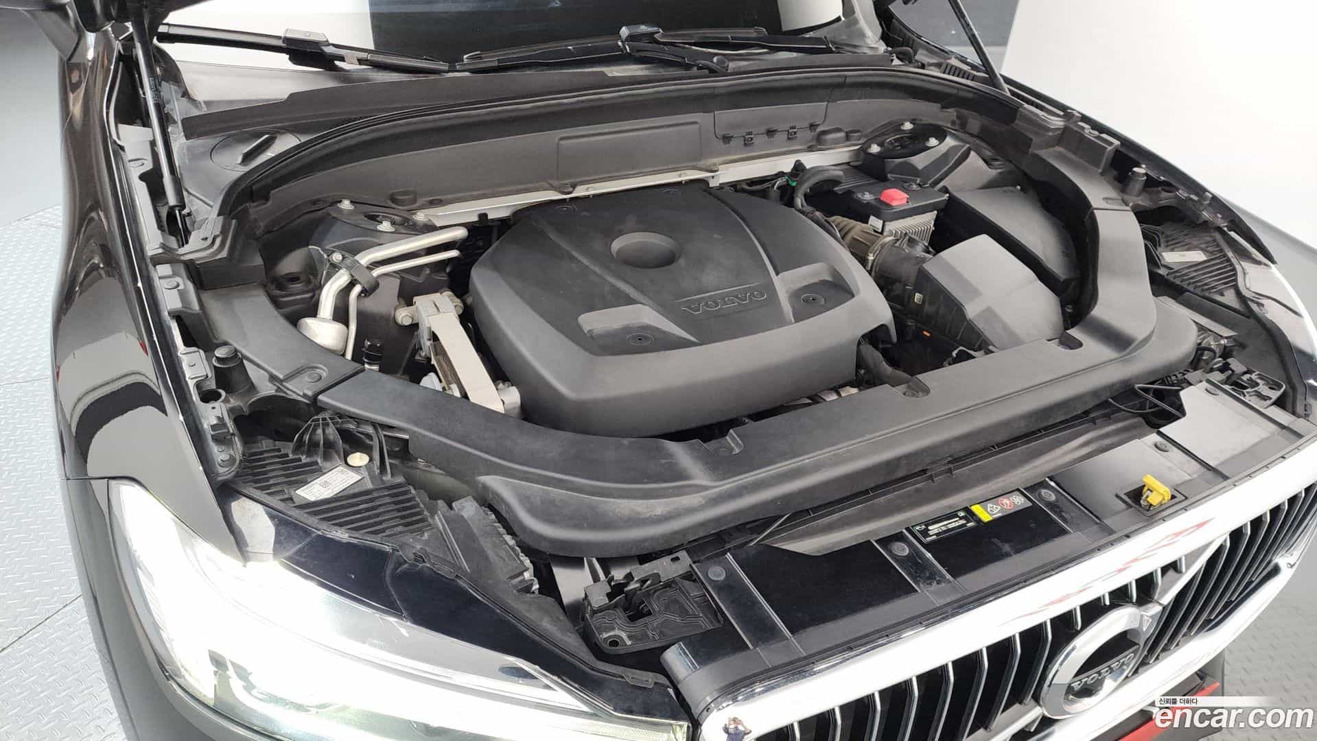 XC60 Volvo 2018.8-OUTER-006