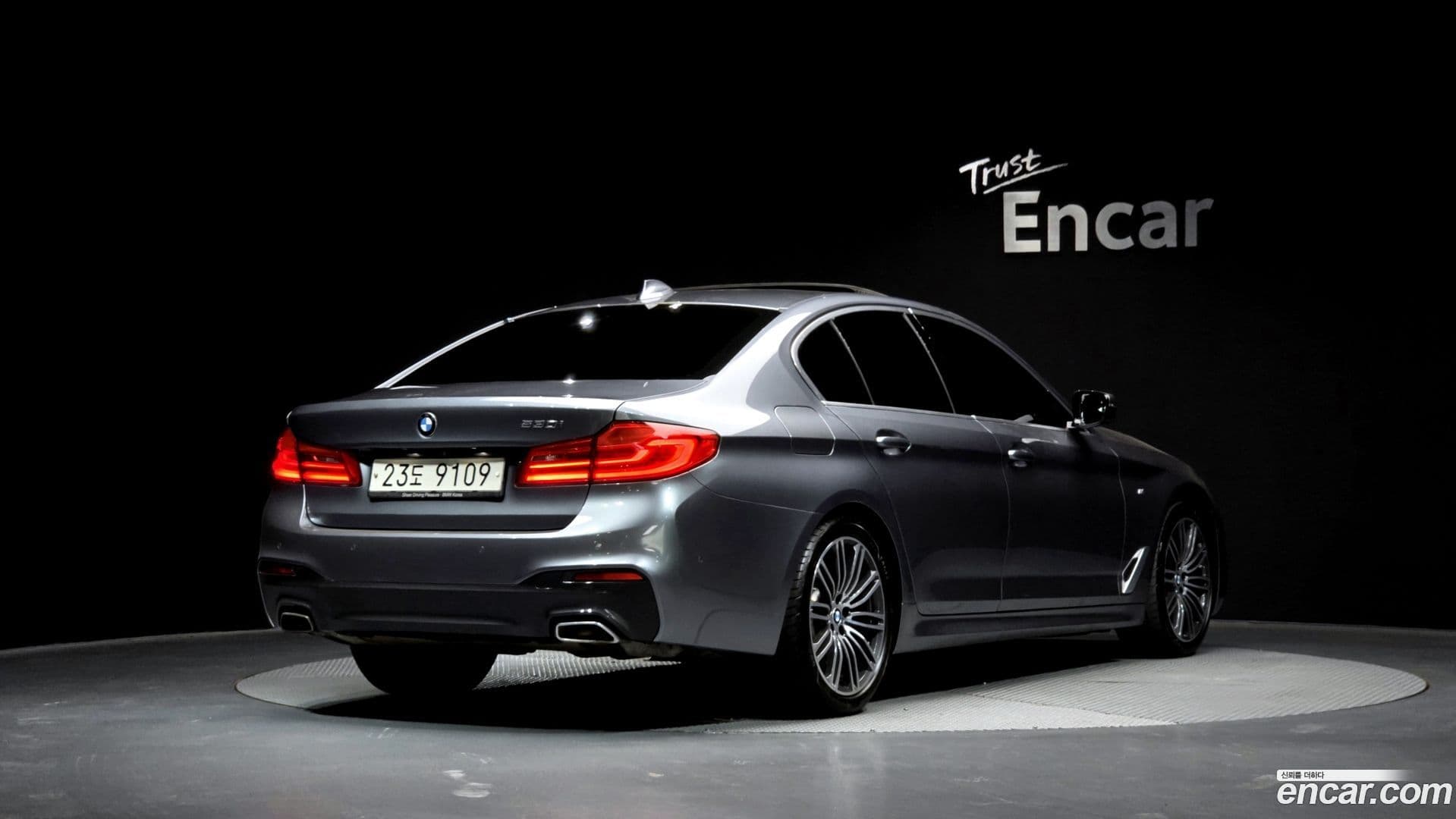 Main__Slider__Photo:5-Series BMW 2019.3-1