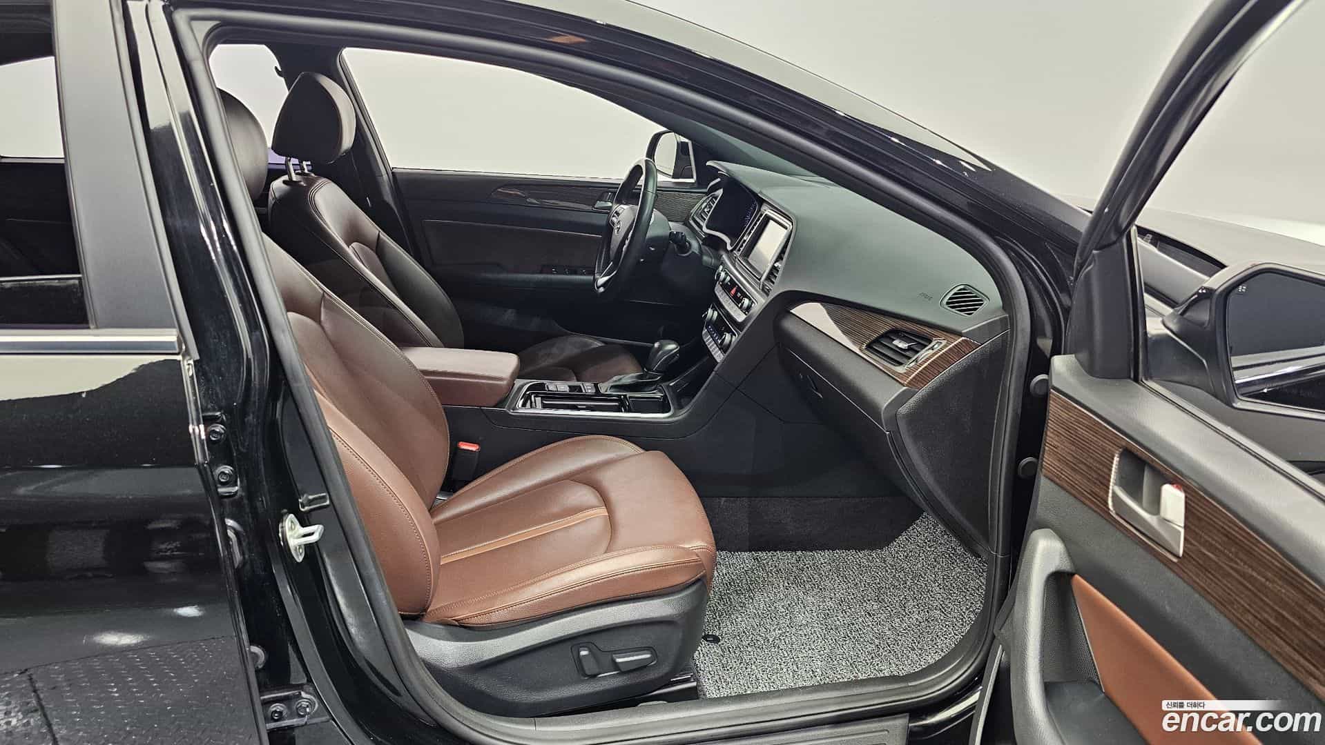 Sonata Hyundai 2018.6-OPTION-015