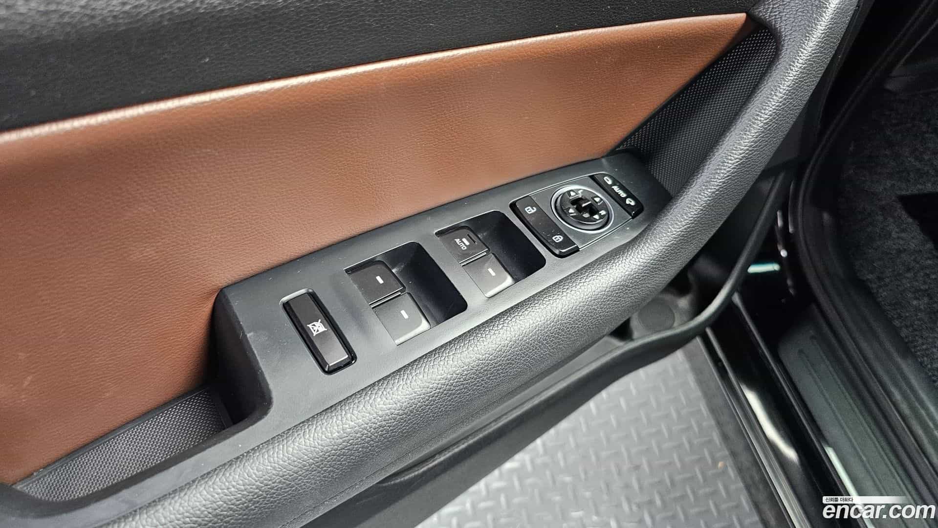 Sonata Hyundai 2018.6-OPTION-021