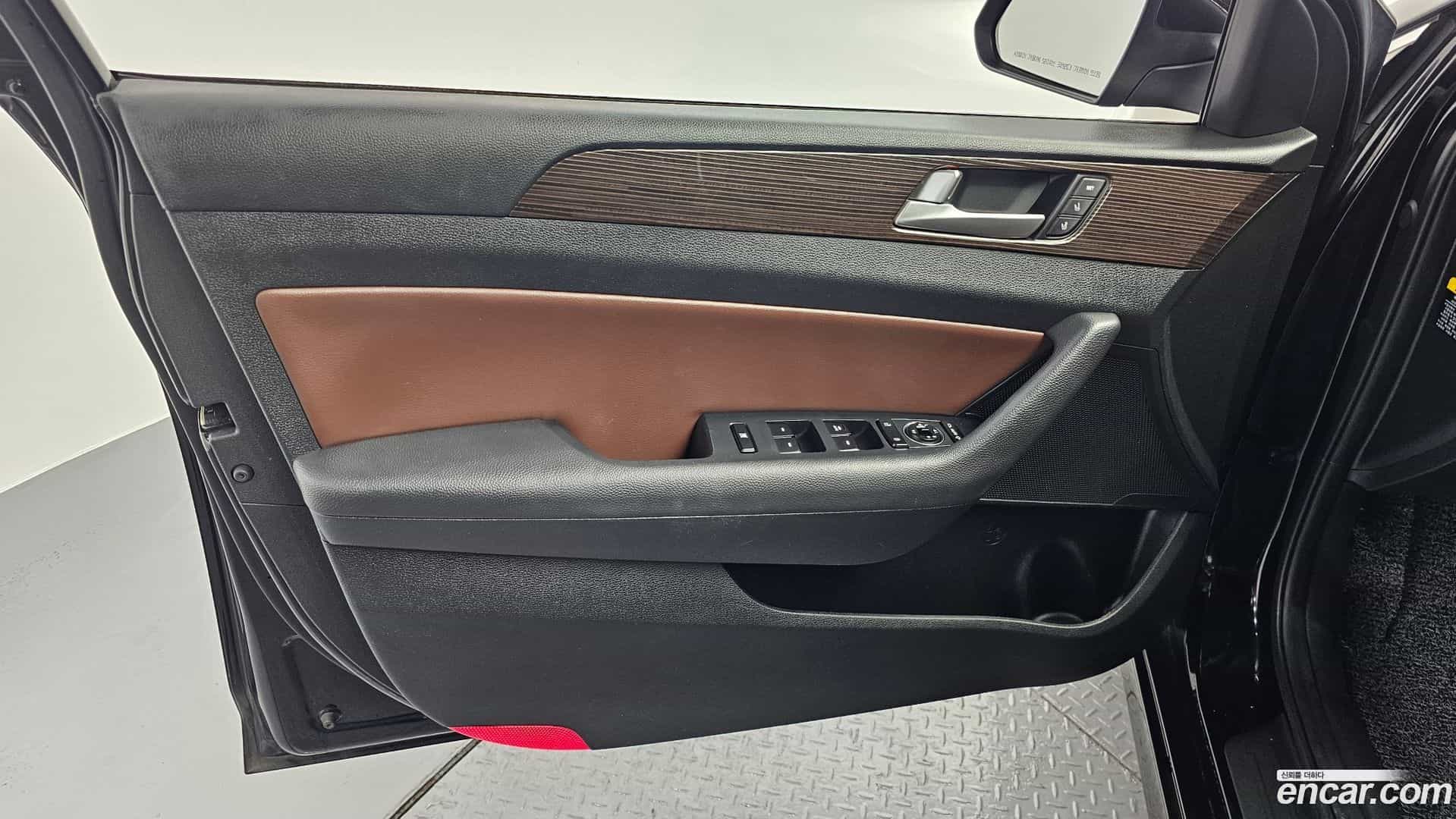 Sonata Hyundai 2018.6-INNER-034