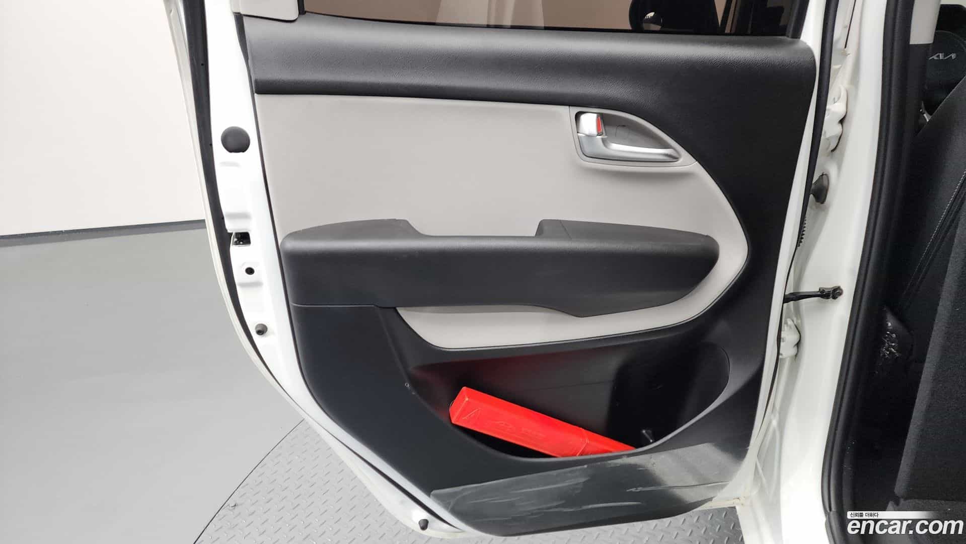 RAY Kia 2023.1-INNER-035