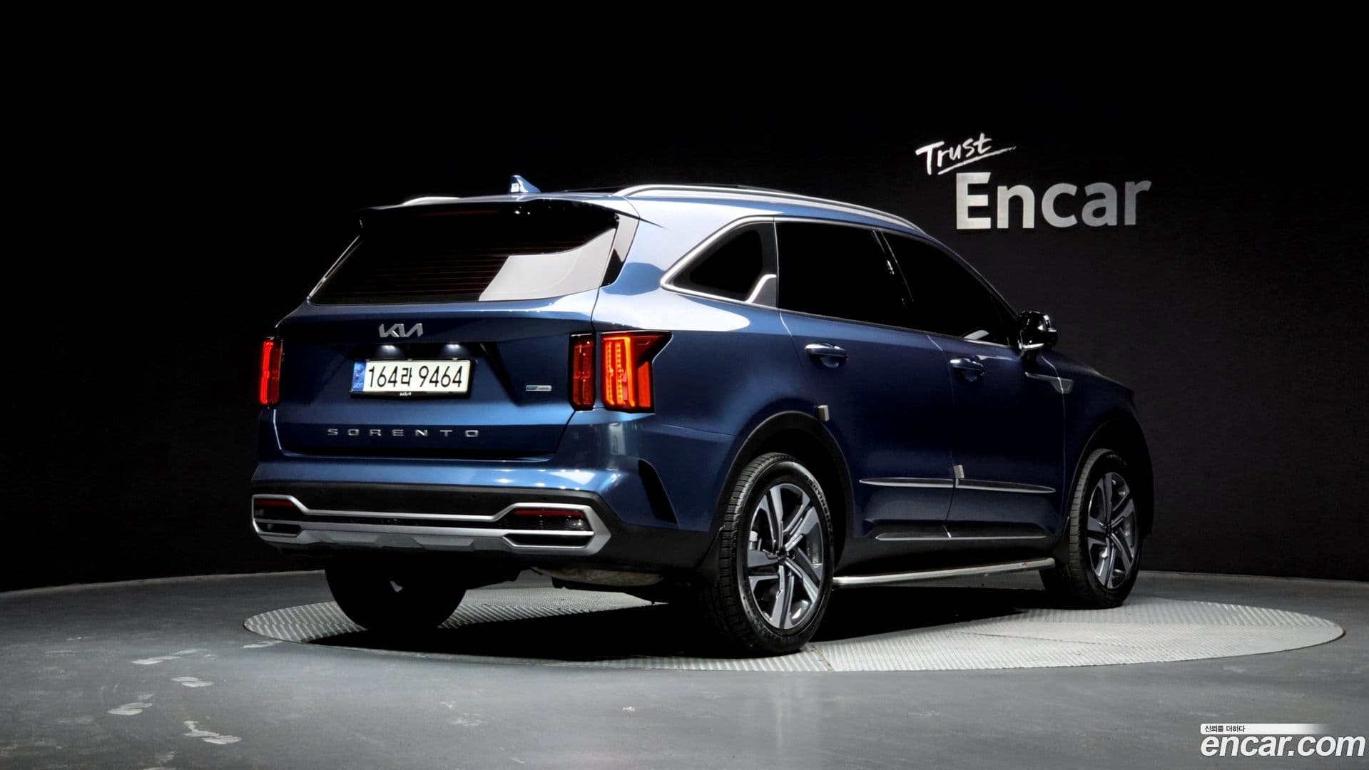 Main__Slider__Photo:Sorento Kia 2021.10-1